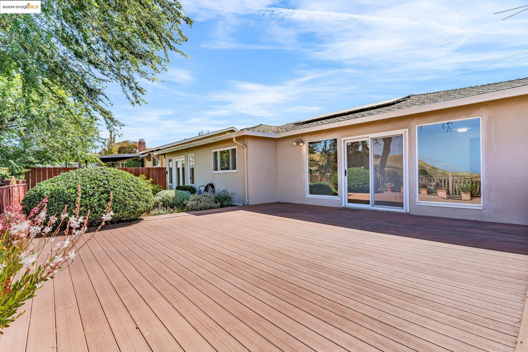 Detail Gallery Image 40 of 56 For 3699 Malcolm Ave, Oakland,  CA 94605 - 4 Beds | 2 Baths