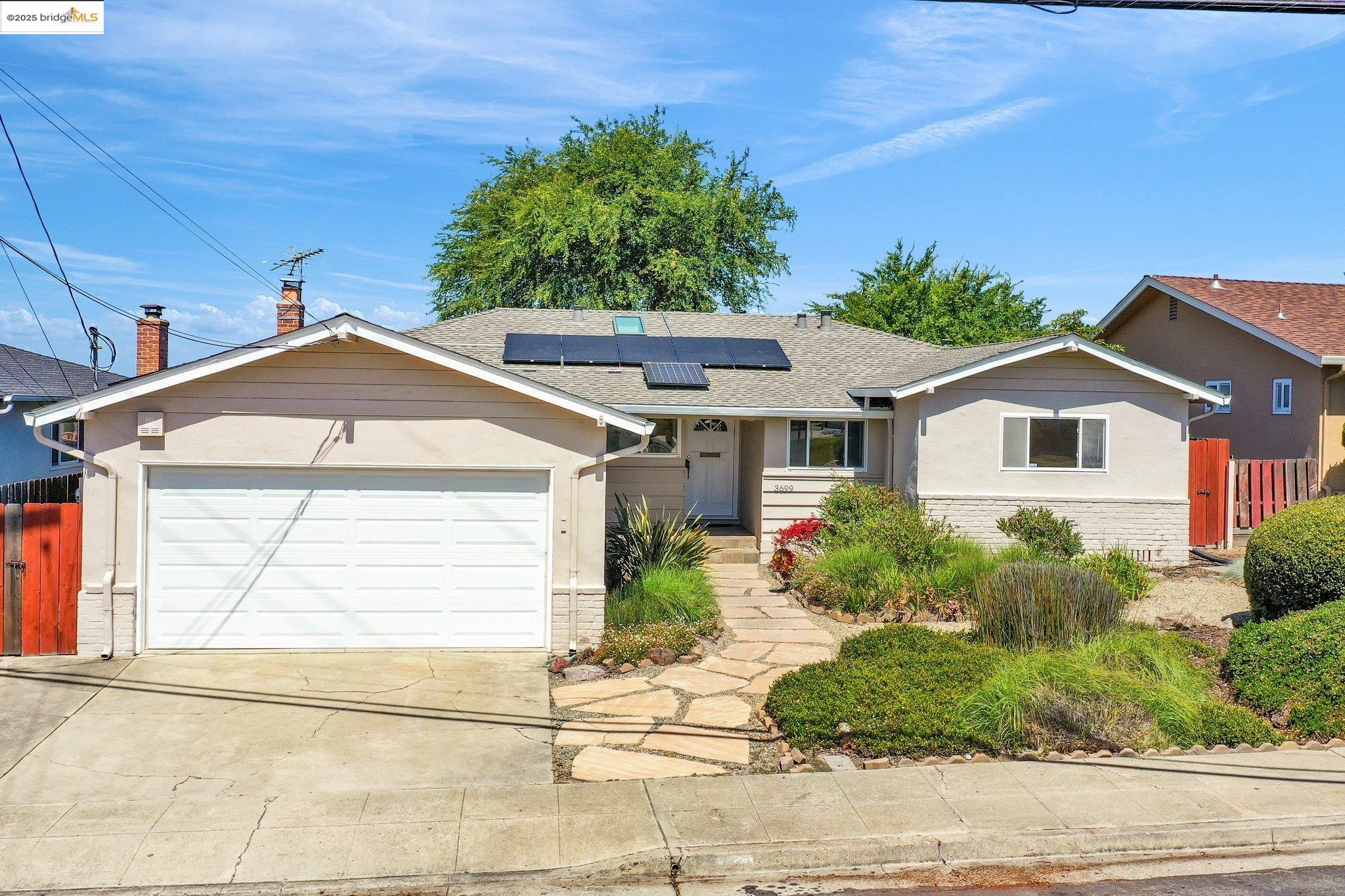 Detail Gallery Image 45 of 56 For 3699 Malcolm Ave, Oakland,  CA 94605 - 4 Beds | 2 Baths