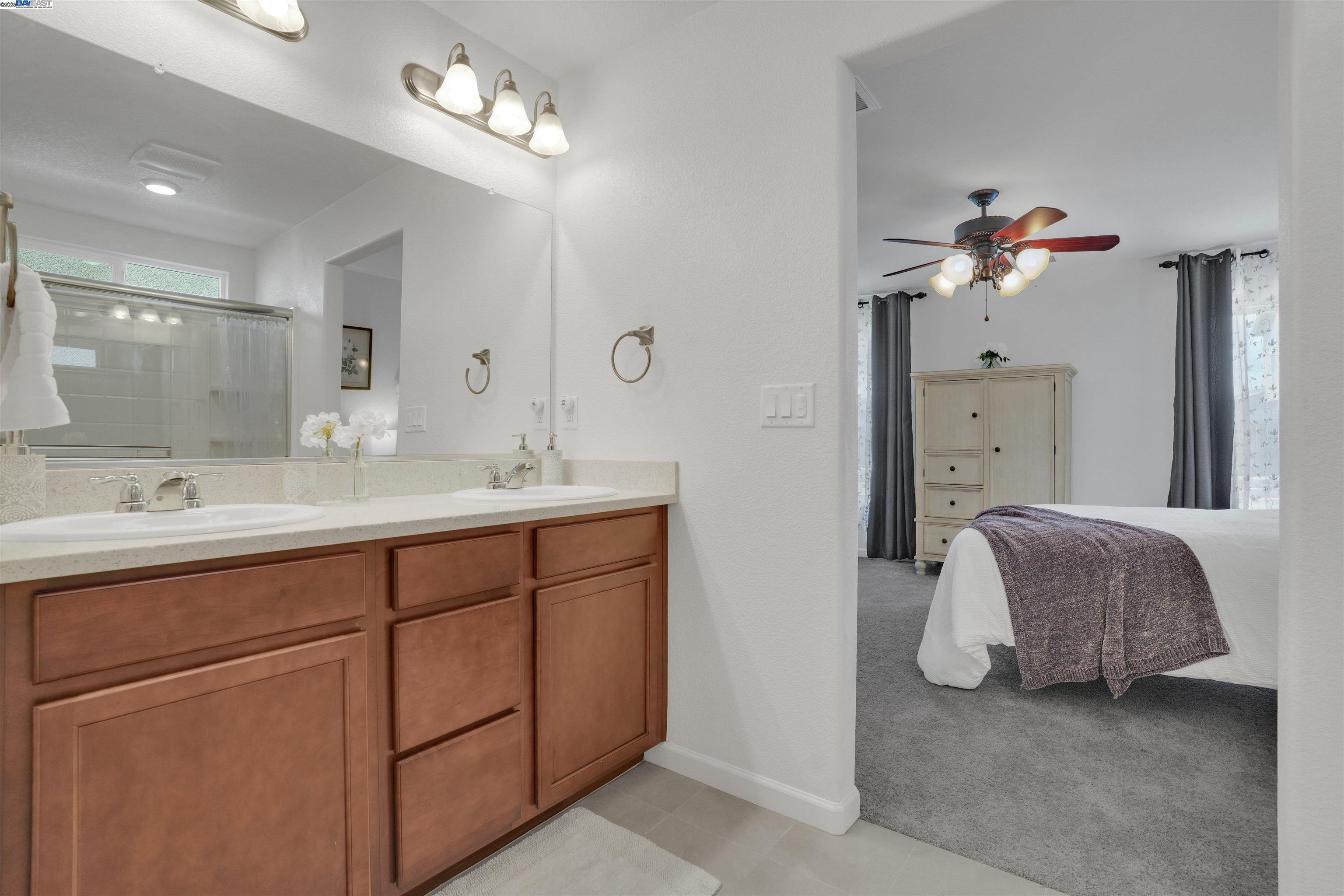Detail Gallery Image 15 of 29 For 1737 Mighty Oak Drive, Stockton,  CA 95205-9204 - 3 Beds | 2 Baths