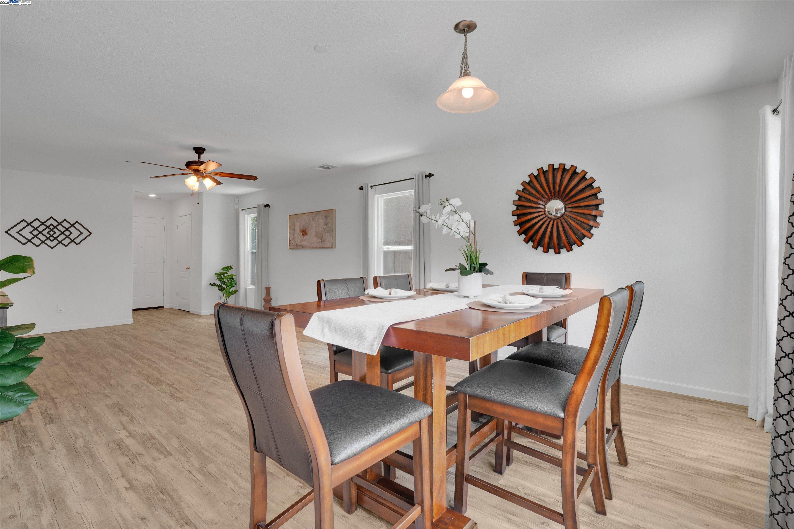 Detail Gallery Image 8 of 29 For 1737 Mighty Oak Drive, Stockton,  CA 95205-9204 - 3 Beds | 2 Baths