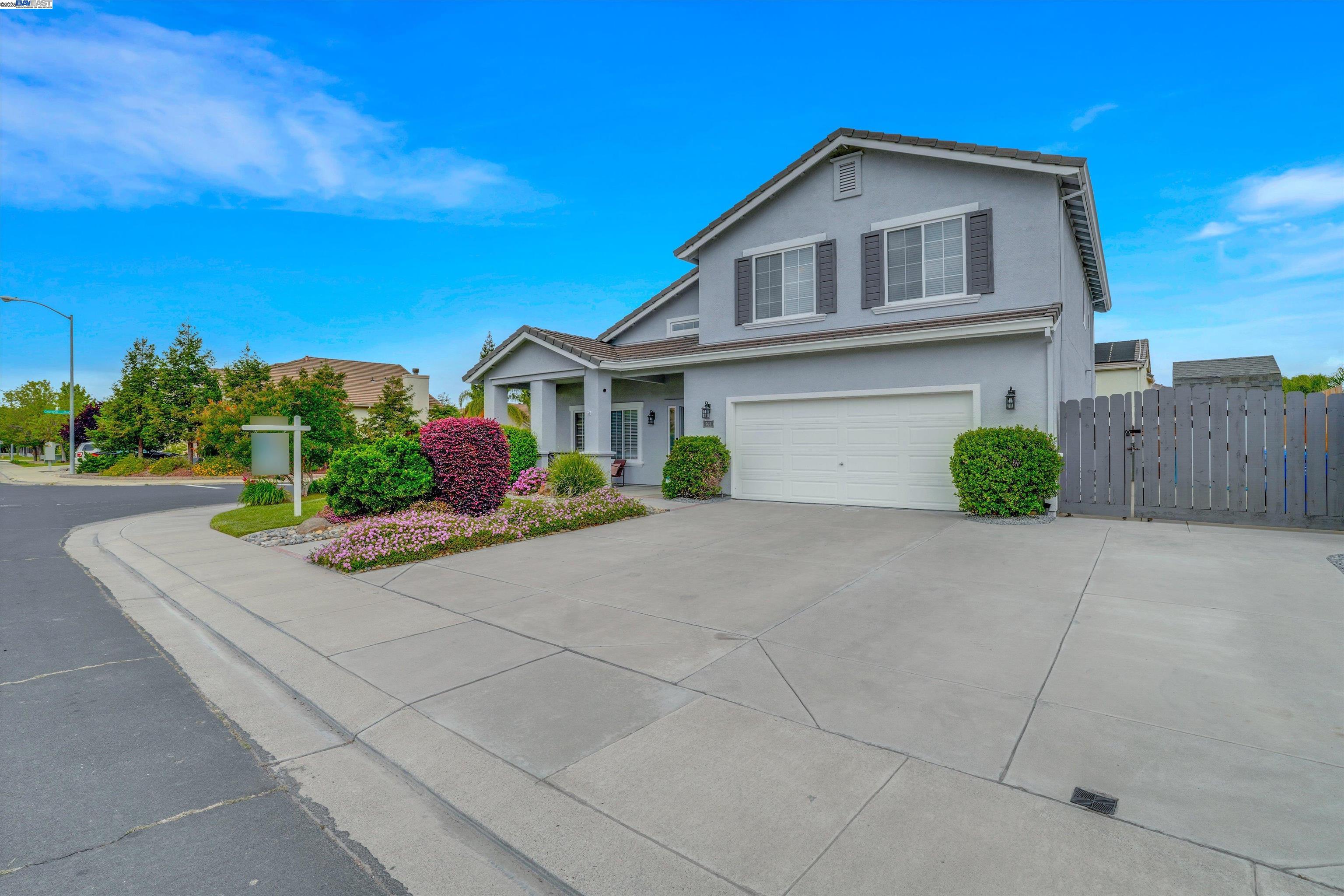 Detail Gallery Image 5 of 43 For 763 Grafton St., Manteca,  CA 95337 - 4 Beds | 2/1 Baths