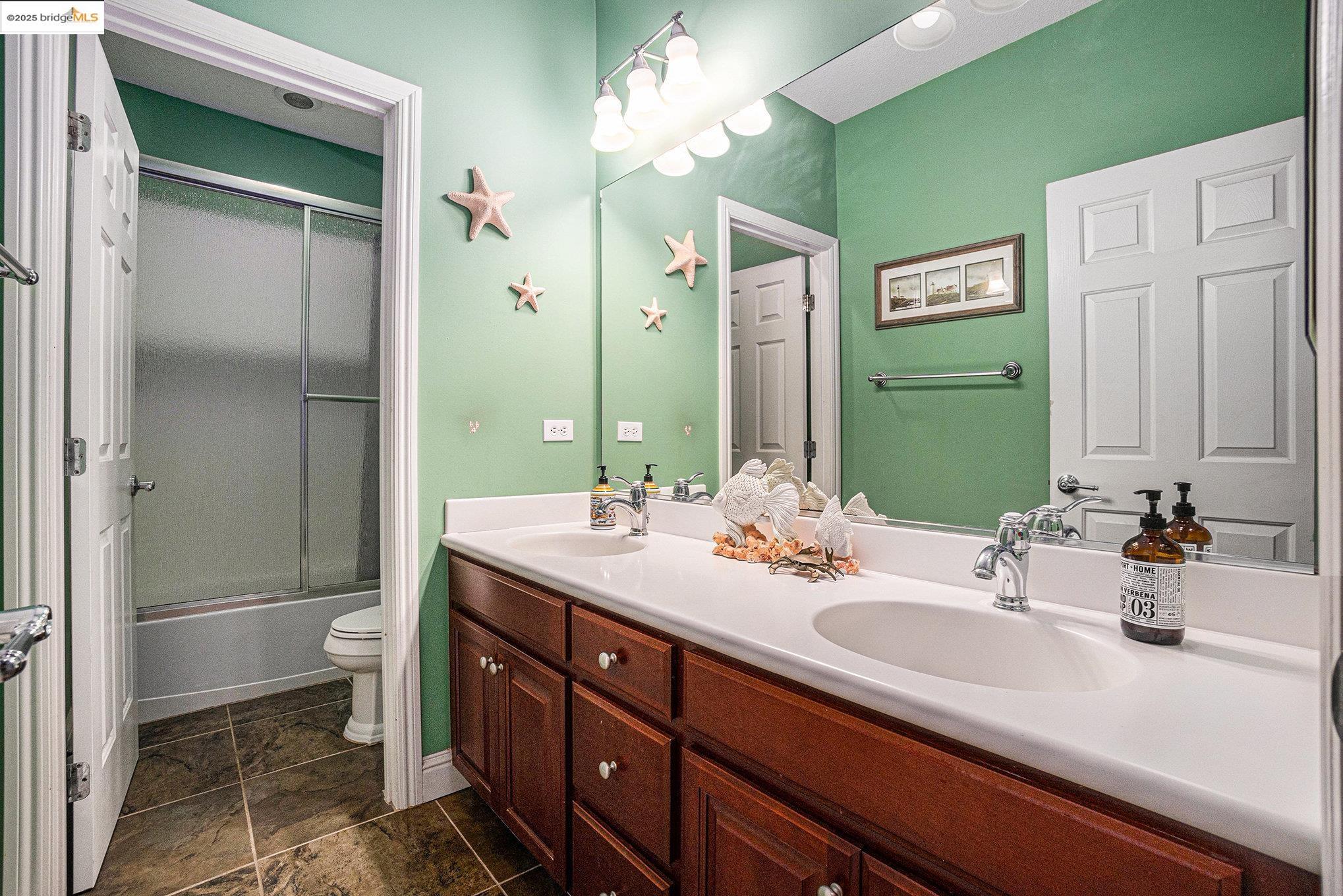 Detail Gallery Image 31 of 60 For 321 Lavender Way, Oakley,  CA 94561 - 5 Beds | 3/1 Baths