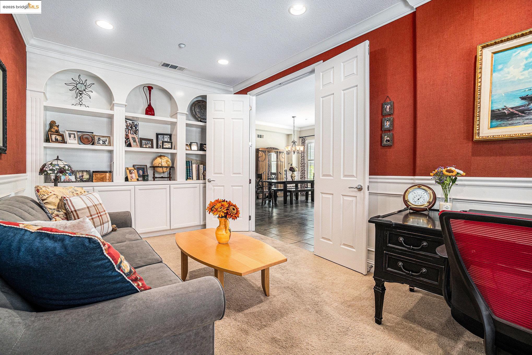 Detail Gallery Image 5 of 60 For 321 Lavender Way, Oakley,  CA 94561 - 5 Beds | 3/1 Baths