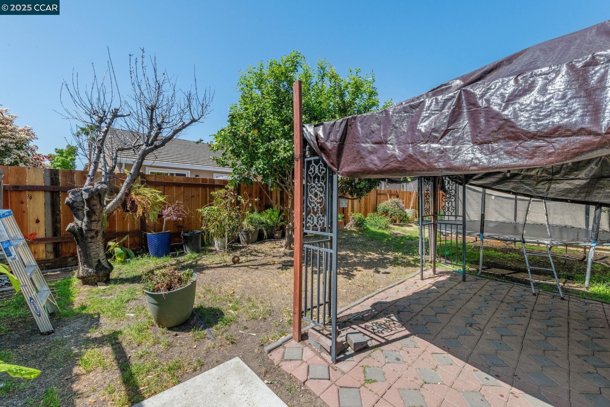 Detail Gallery Image 33 of 34 For 405 Rich Spring Dr, Pittsburg,  CA 94565 - 4 Beds | 2 Baths