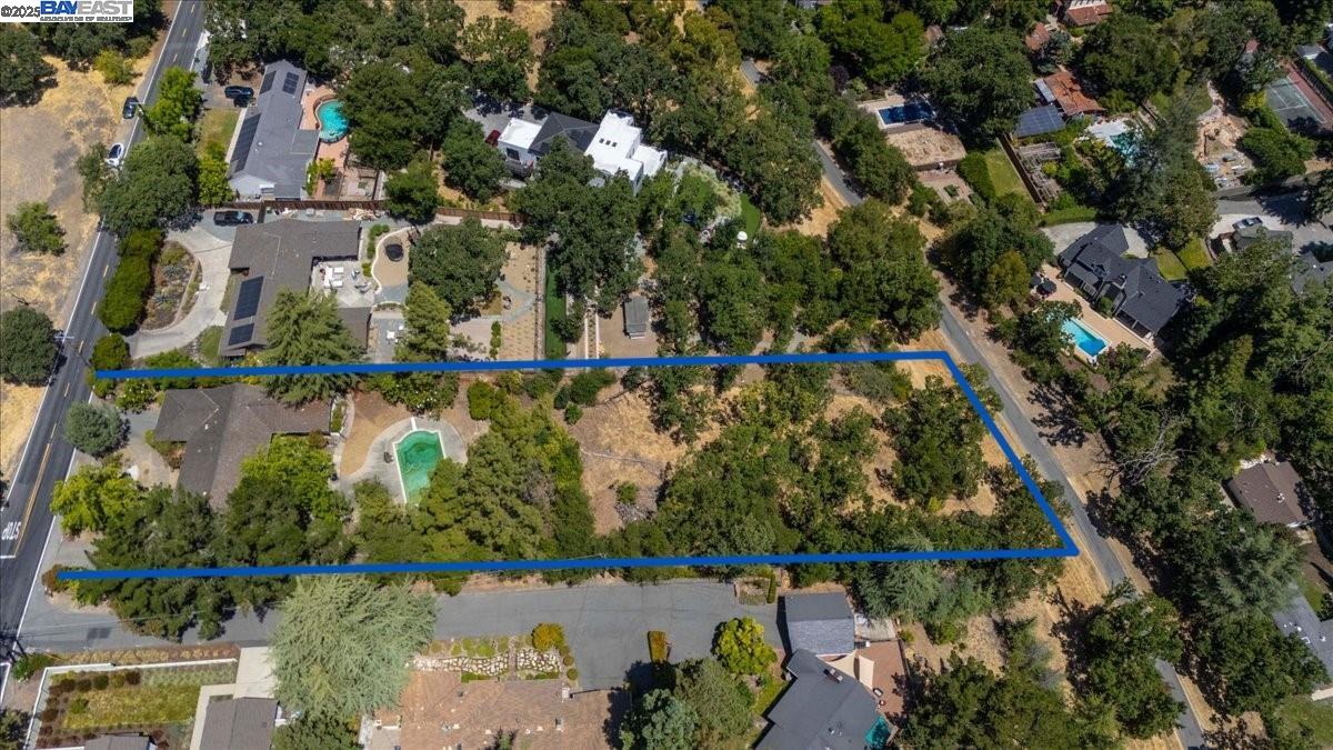 Detail Gallery Image 24 of 27 For 196 Crest Ave, Alamo,  CA 94507 - 5 Beds | 4 Baths