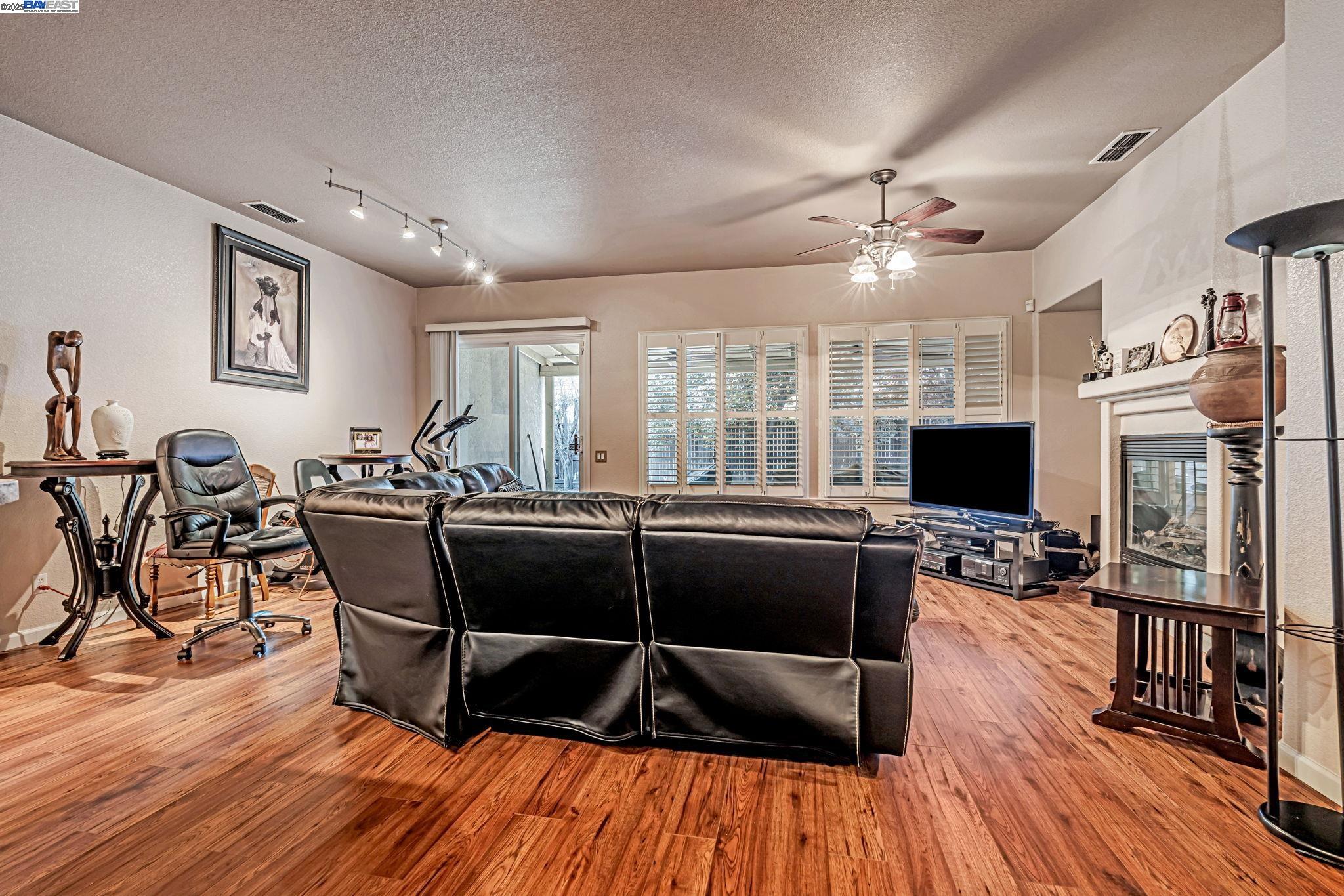 Detail Gallery Image 13 of 32 For 1254 Esplanade Dr, Merced,  CA 95348 - 4 Beds | 2 Baths