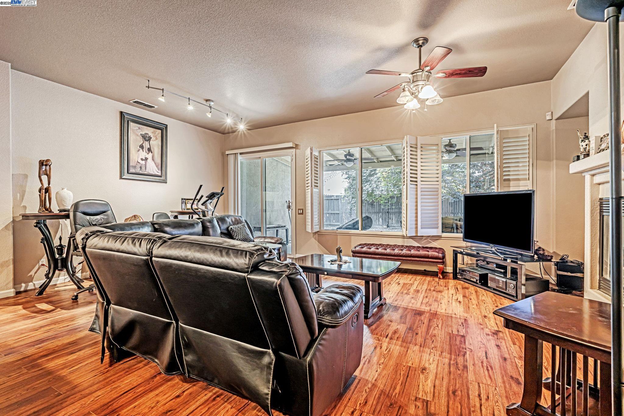 Detail Gallery Image 14 of 32 For 1254 Esplanade Dr, Merced,  CA 95348 - 4 Beds | 2 Baths