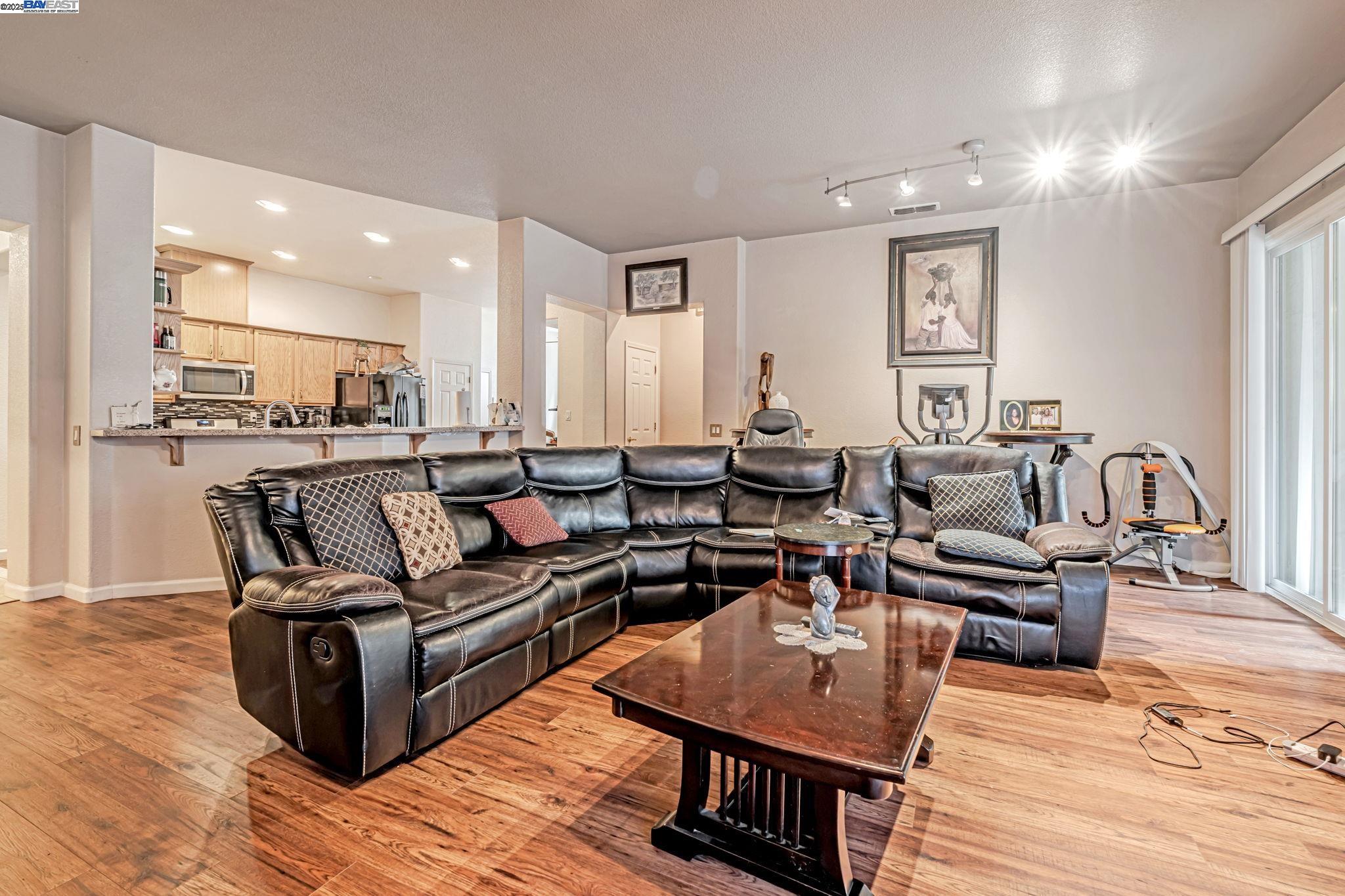 Detail Gallery Image 15 of 32 For 1254 Esplanade Dr, Merced,  CA 95348 - 4 Beds | 2 Baths