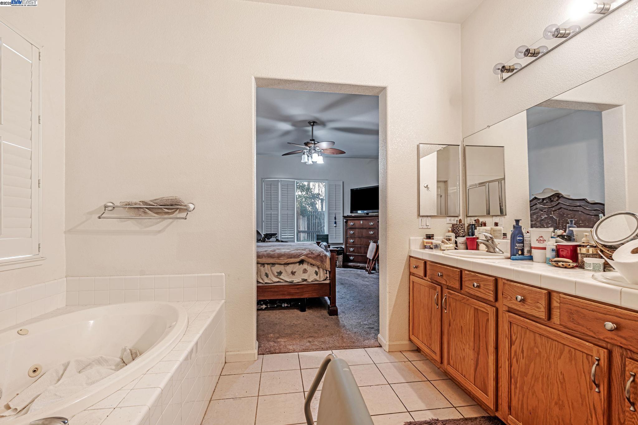Detail Gallery Image 28 of 32 For 1254 Esplanade Dr, Merced,  CA 95348 - 4 Beds | 2 Baths