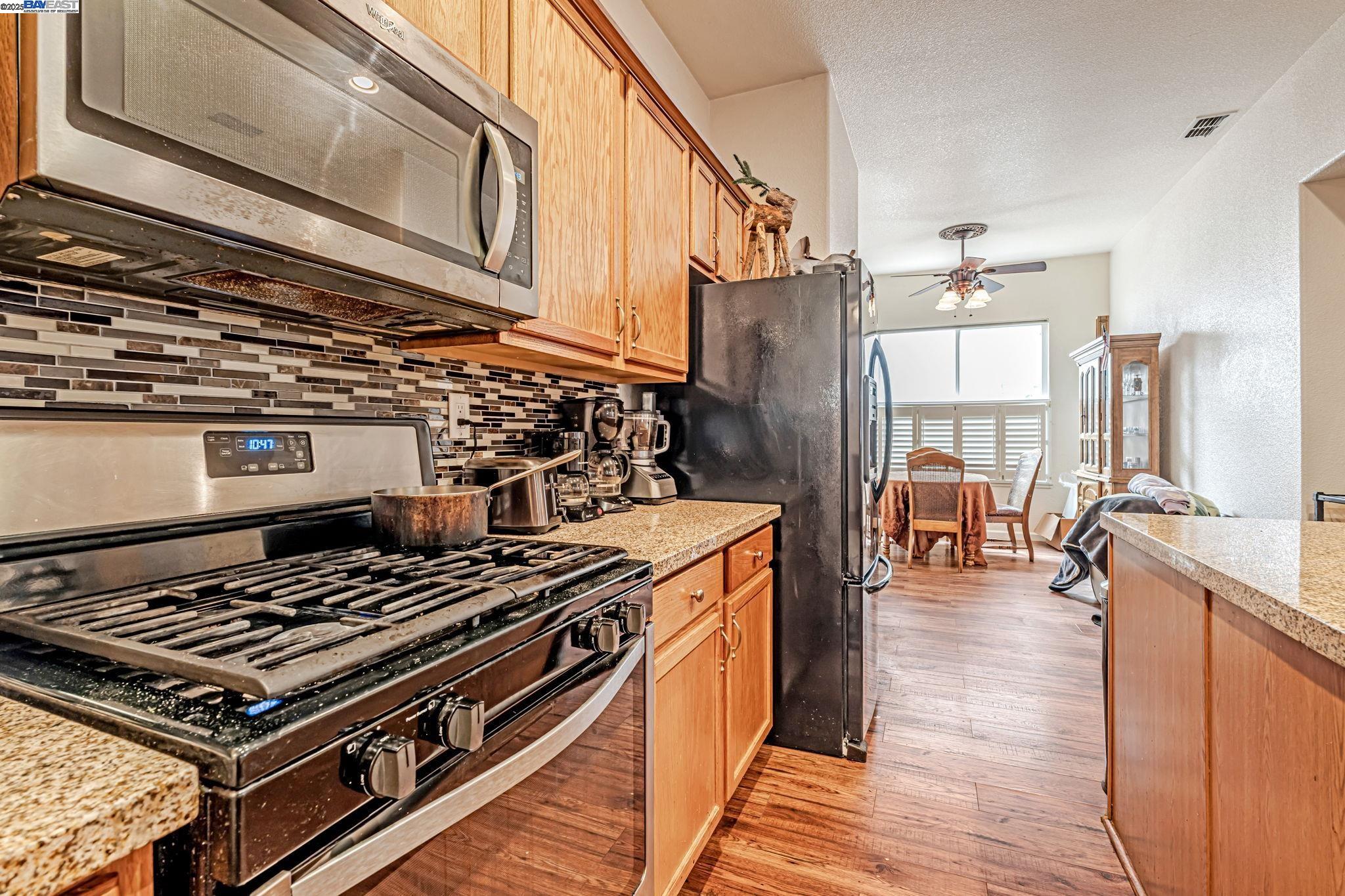 Detail Gallery Image 6 of 32 For 1254 Esplanade Dr, Merced,  CA 95348 - 4 Beds | 2 Baths