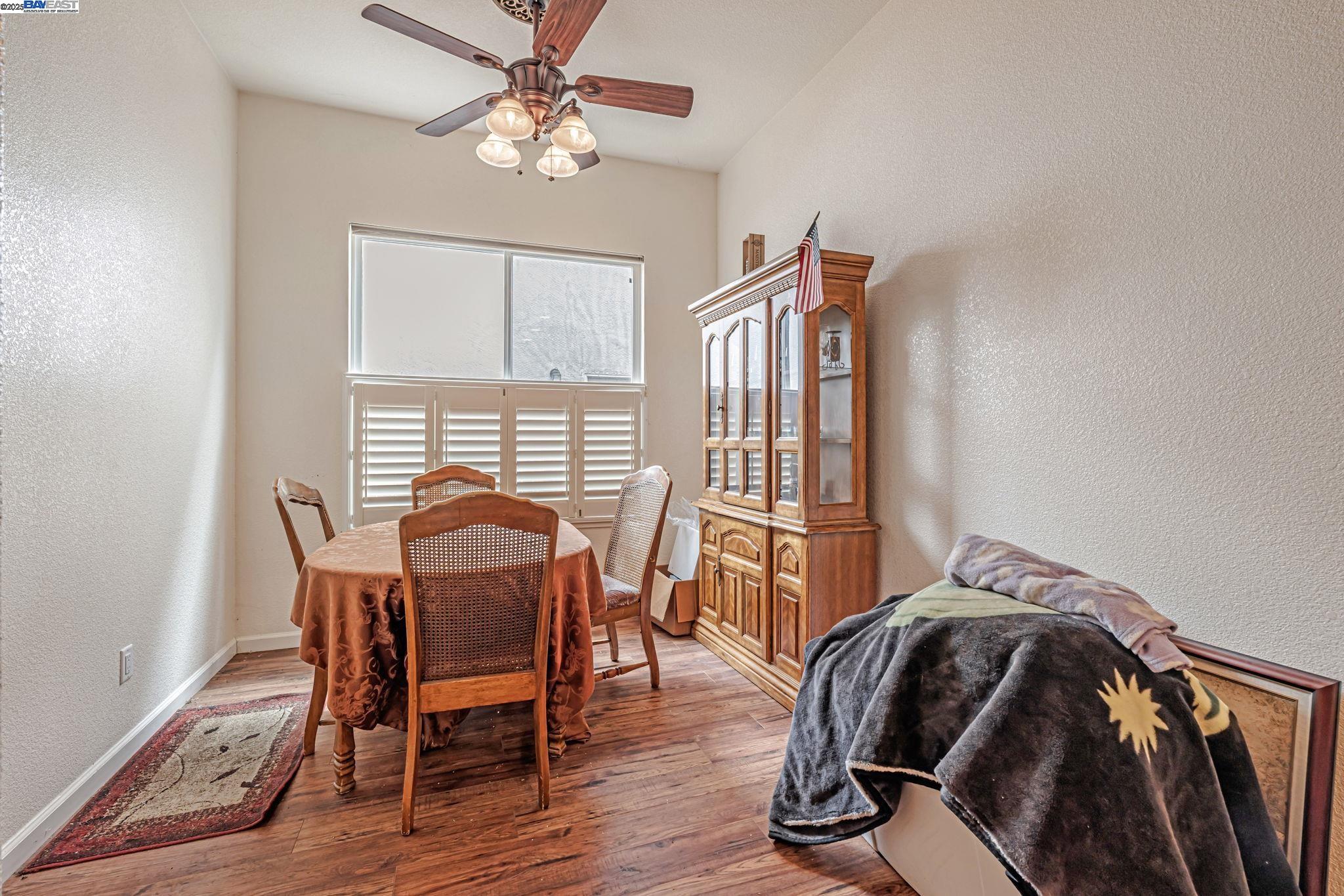 Detail Gallery Image 10 of 32 For 1254 Esplanade Dr, Merced,  CA 95348 - 4 Beds | 2 Baths