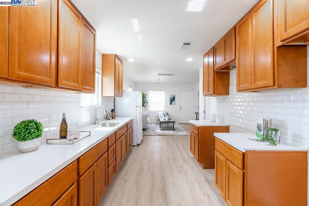 Detail Gallery Image 9 of 55 For 4733 E Washington St, Stockton,  CA 95215 - 5 Beds | 4 Baths