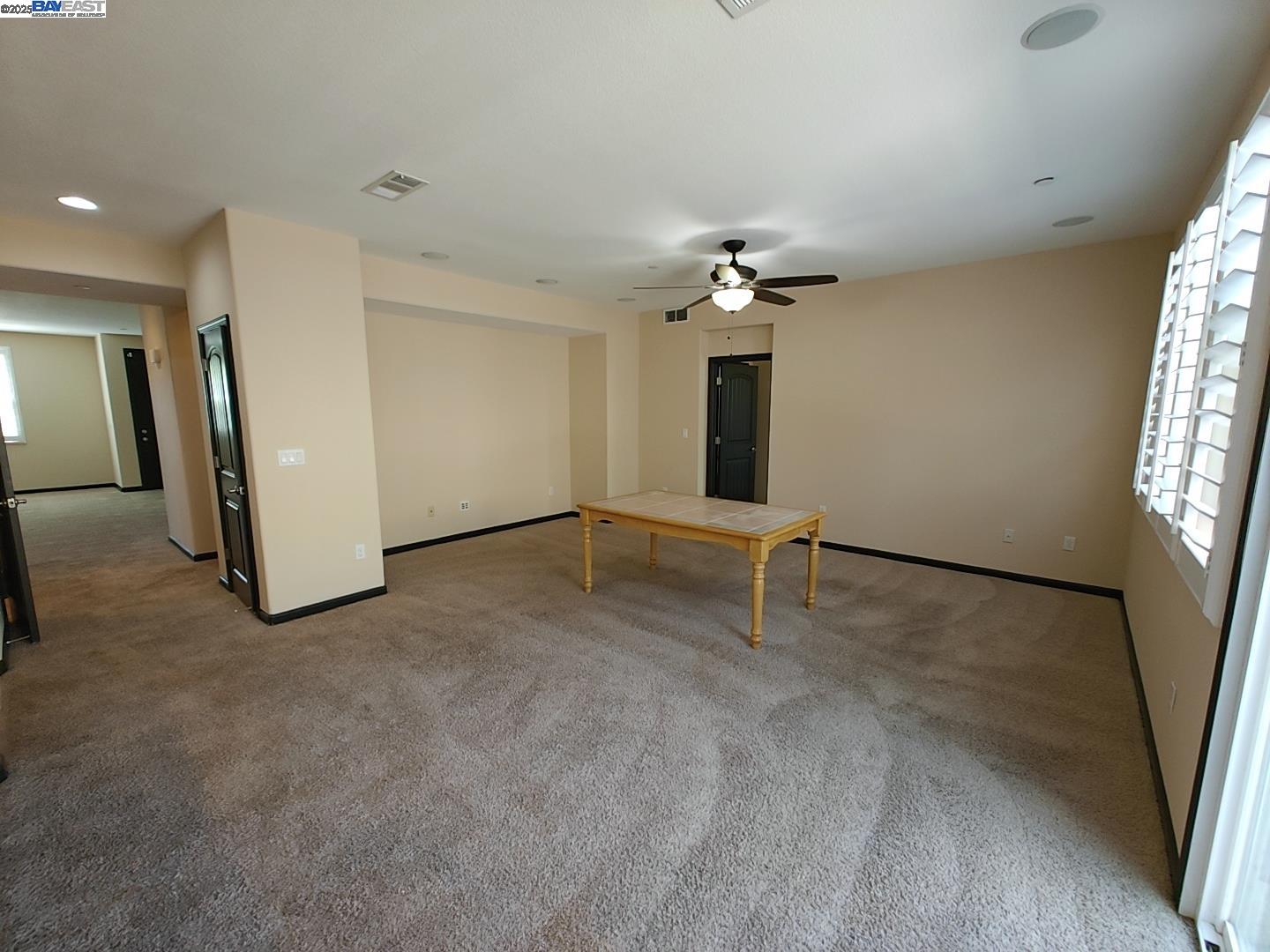 Detail Gallery Image 11 of 36 For 7283 Abbey Dr, Vallejo,  CA 94591 - 4 Beds | 3/1 Baths