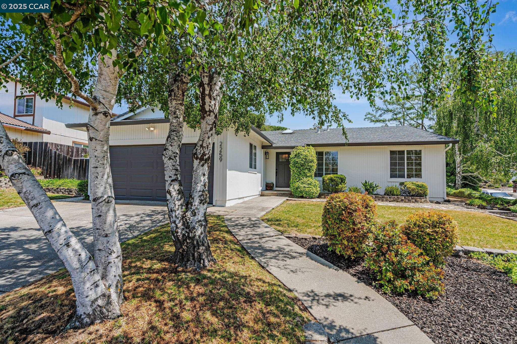Detail Gallery Image 1 of 36 For 2259 Redwood Rd, Hercules,  CA 94547 - 4 Beds | 2 Baths