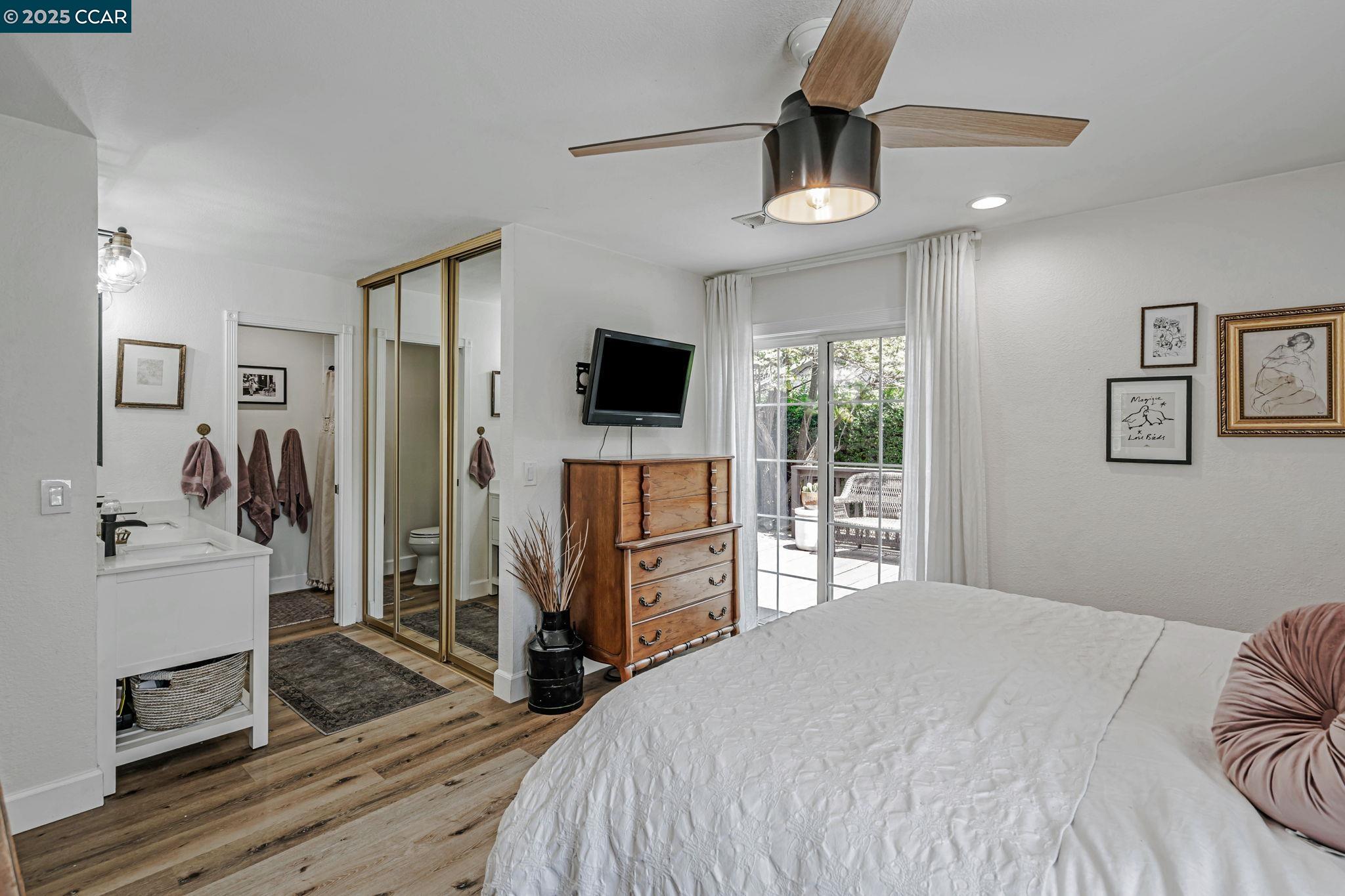 Detail Gallery Image 26 of 36 For 2259 Redwood Rd, Hercules,  CA 94547 - 4 Beds | 2 Baths