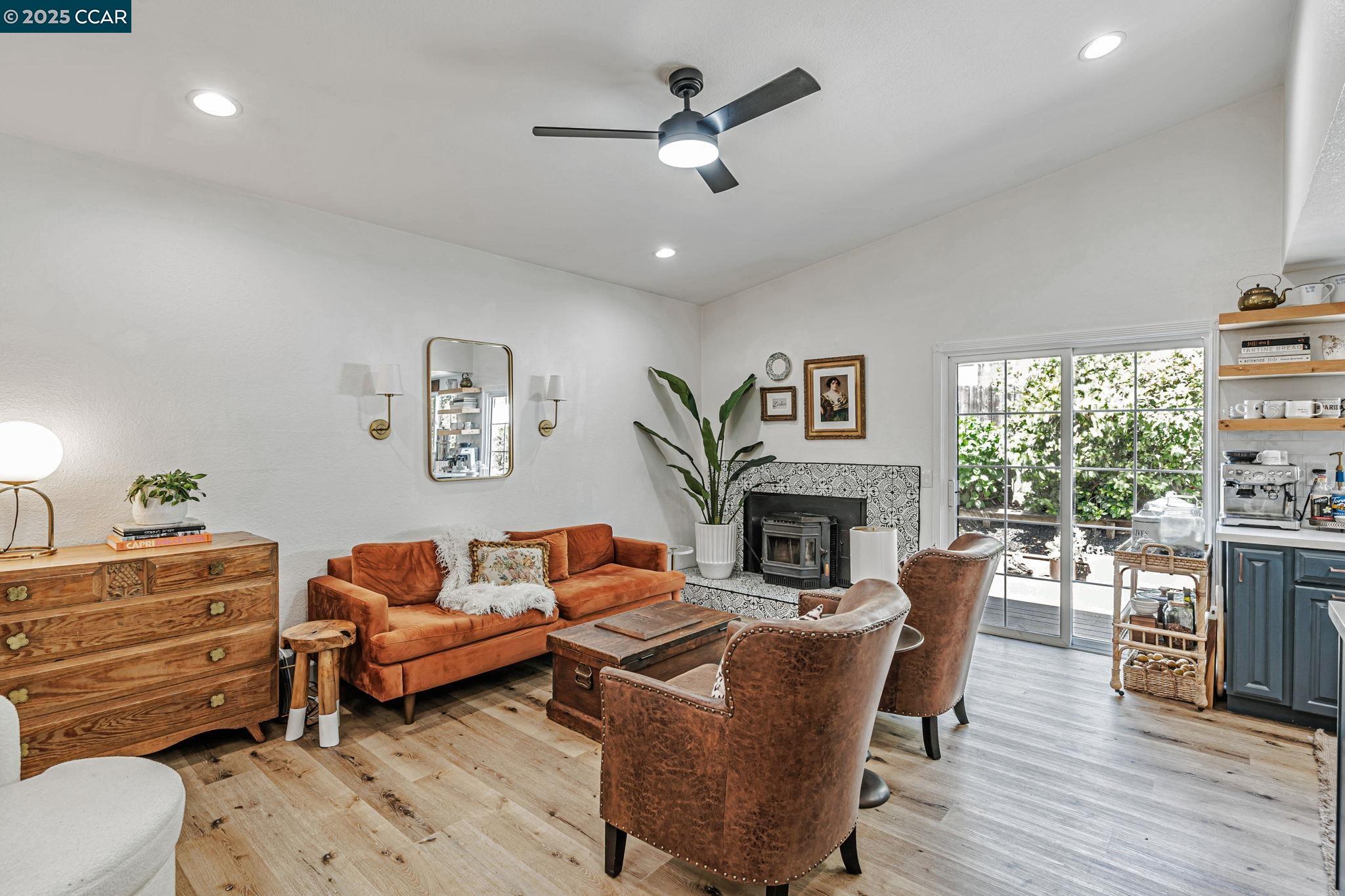 Detail Gallery Image 8 of 36 For 2259 Redwood Rd, Hercules,  CA 94547 - 4 Beds | 2 Baths