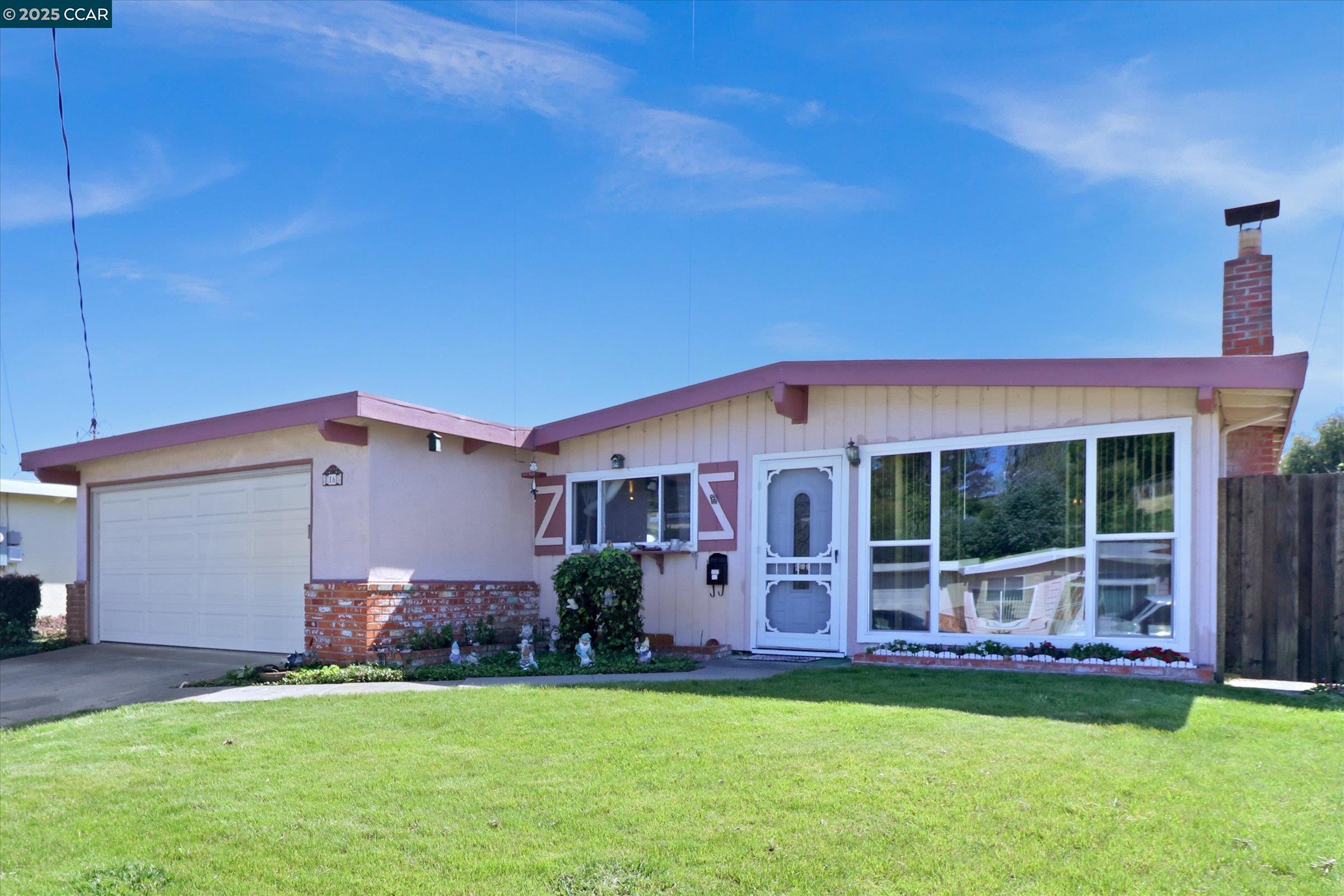 Detail Gallery Image 1 of 1 For 16 Juarez Ct, San Pablo,  CA 94806 - 3 Beds | 2 Baths