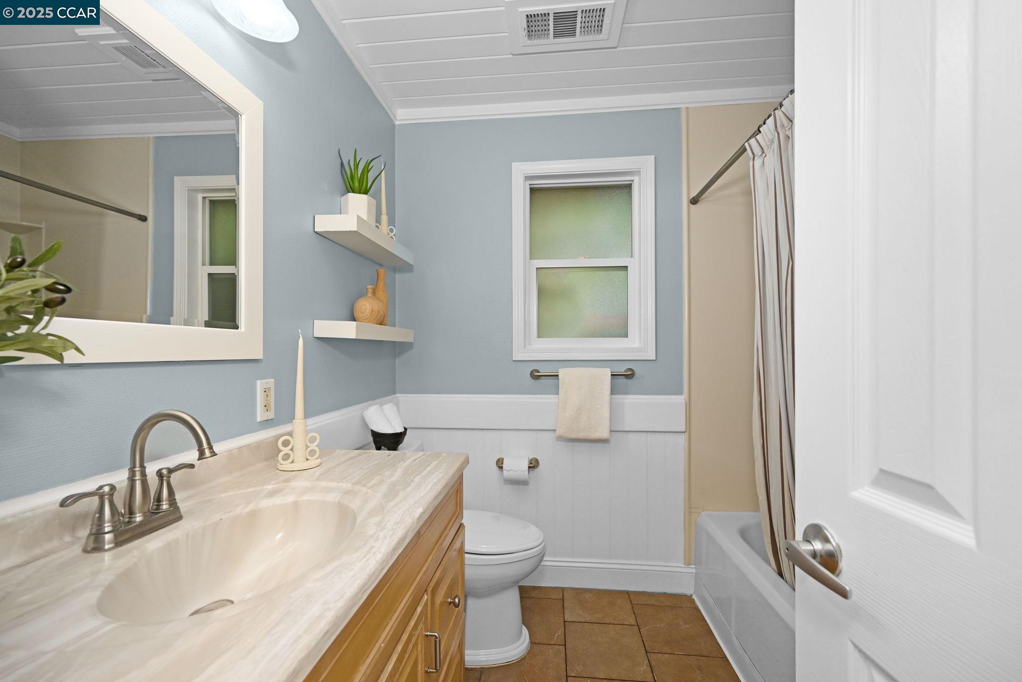 Detail Gallery Image 17 of 43 For 412 Beatrice Rd, Pleasant Hill,  CA 94523 - 4 Beds | 2 Baths
