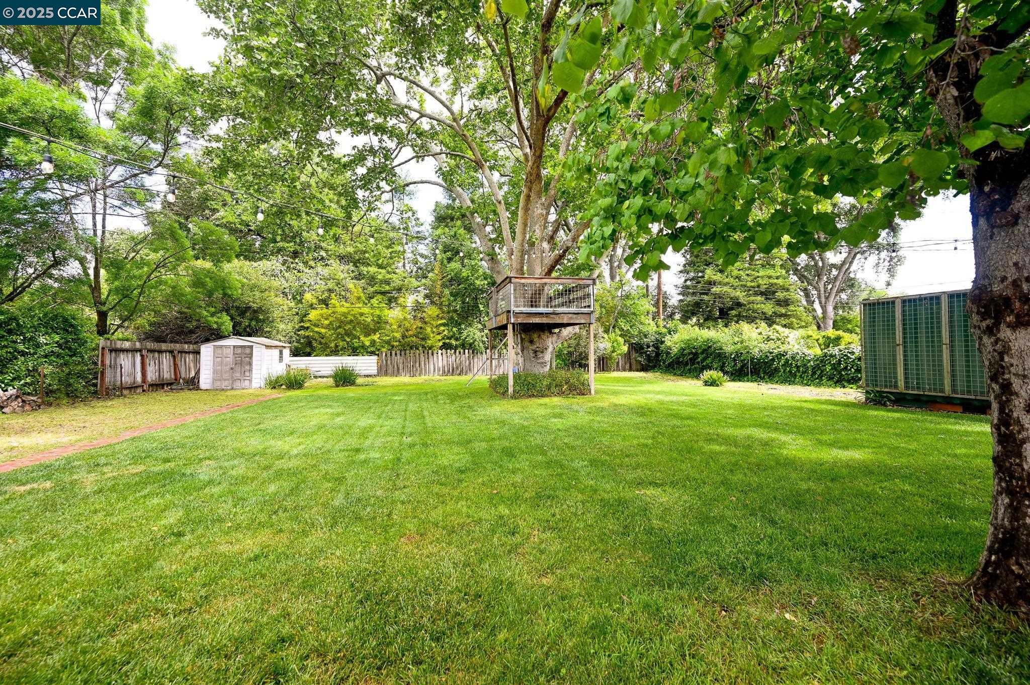 Detail Gallery Image 22 of 43 For 412 Beatrice Rd, Pleasant Hill,  CA 94523 - 4 Beds | 2 Baths
