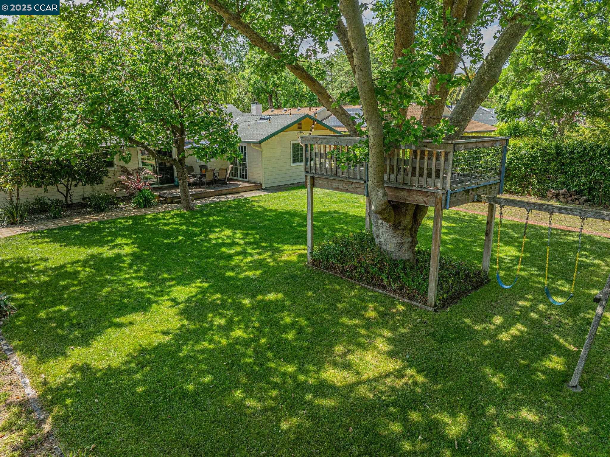 Detail Gallery Image 26 of 43 For 412 Beatrice Rd, Pleasant Hill,  CA 94523 - 4 Beds | 2 Baths