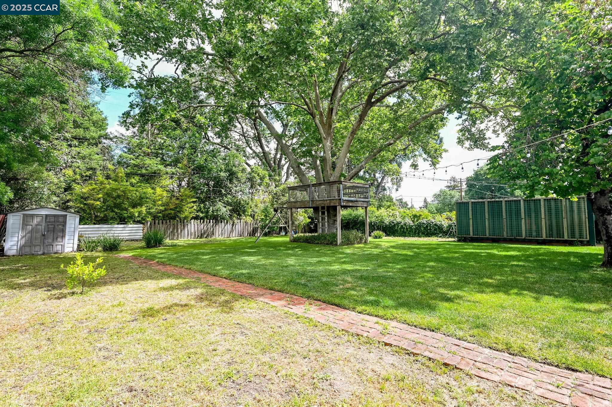 Detail Gallery Image 28 of 43 For 412 Beatrice Rd, Pleasant Hill,  CA 94523 - 4 Beds | 2 Baths