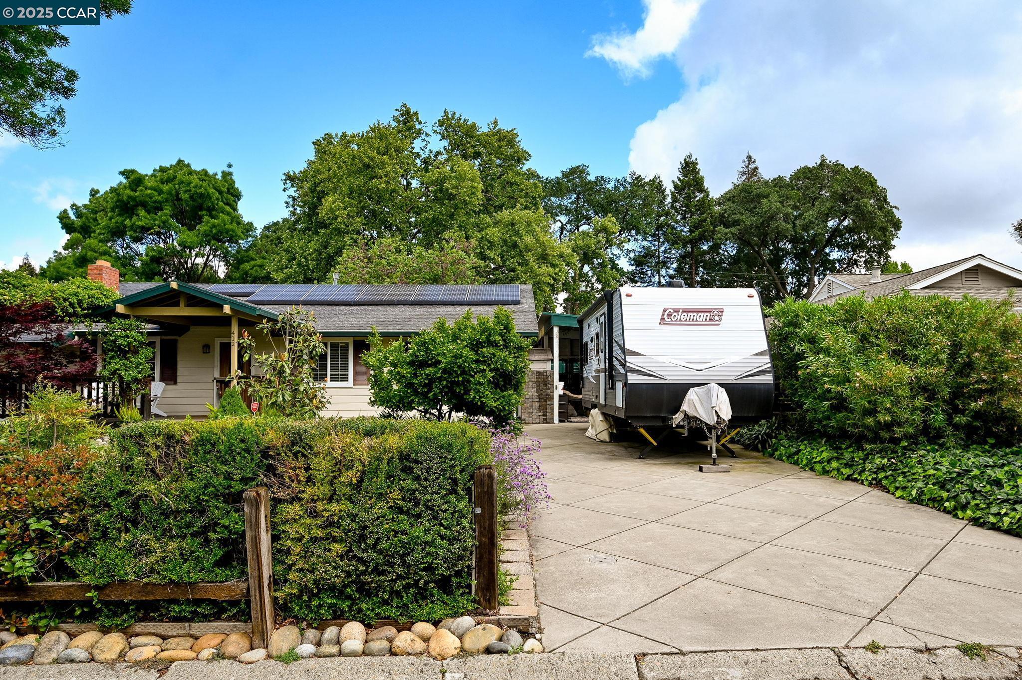 Detail Gallery Image 3 of 43 For 412 Beatrice Rd, Pleasant Hill,  CA 94523 - 4 Beds | 2 Baths