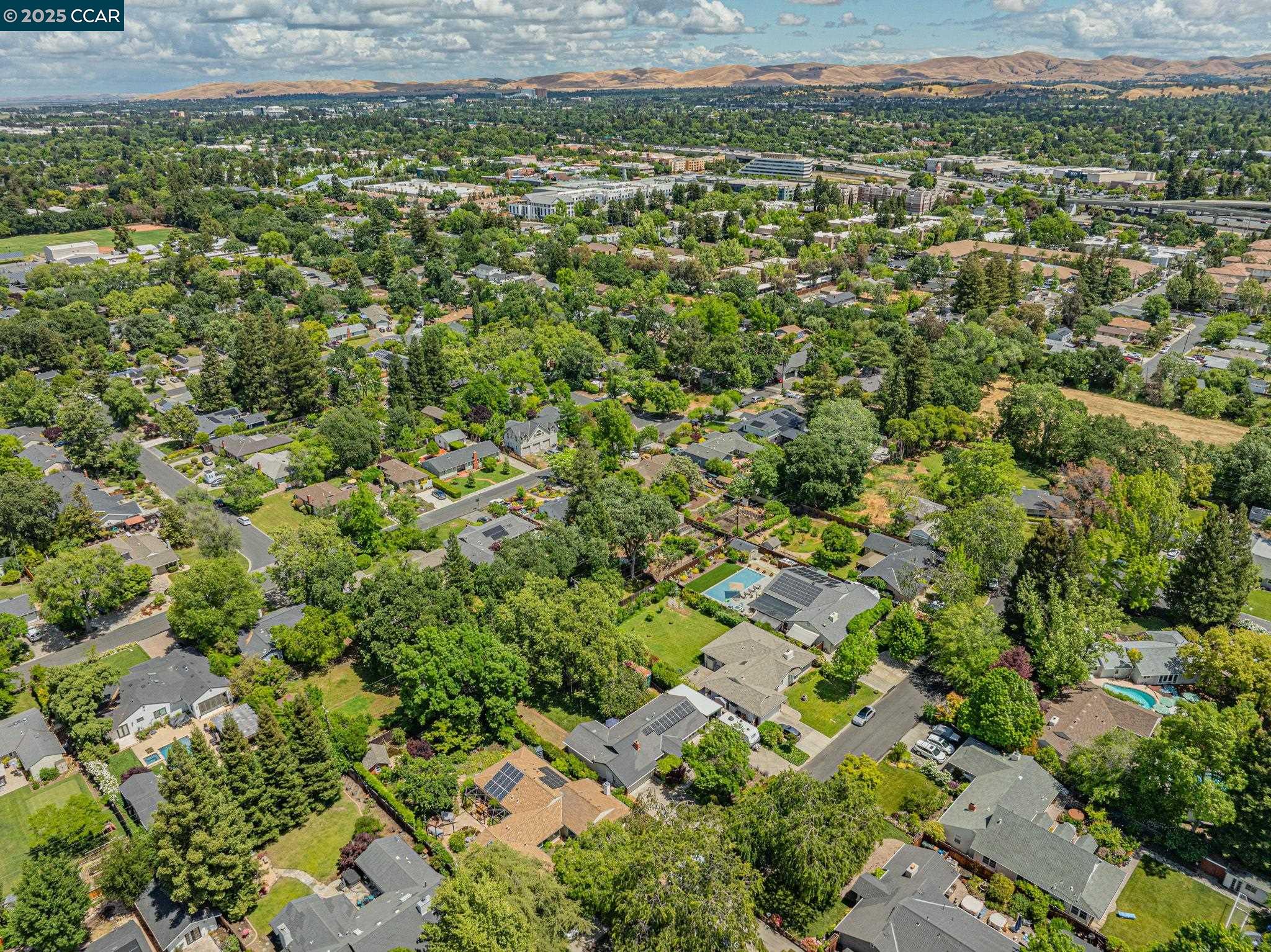 Detail Gallery Image 35 of 43 For 412 Beatrice Rd, Pleasant Hill,  CA 94523 - 4 Beds | 2 Baths