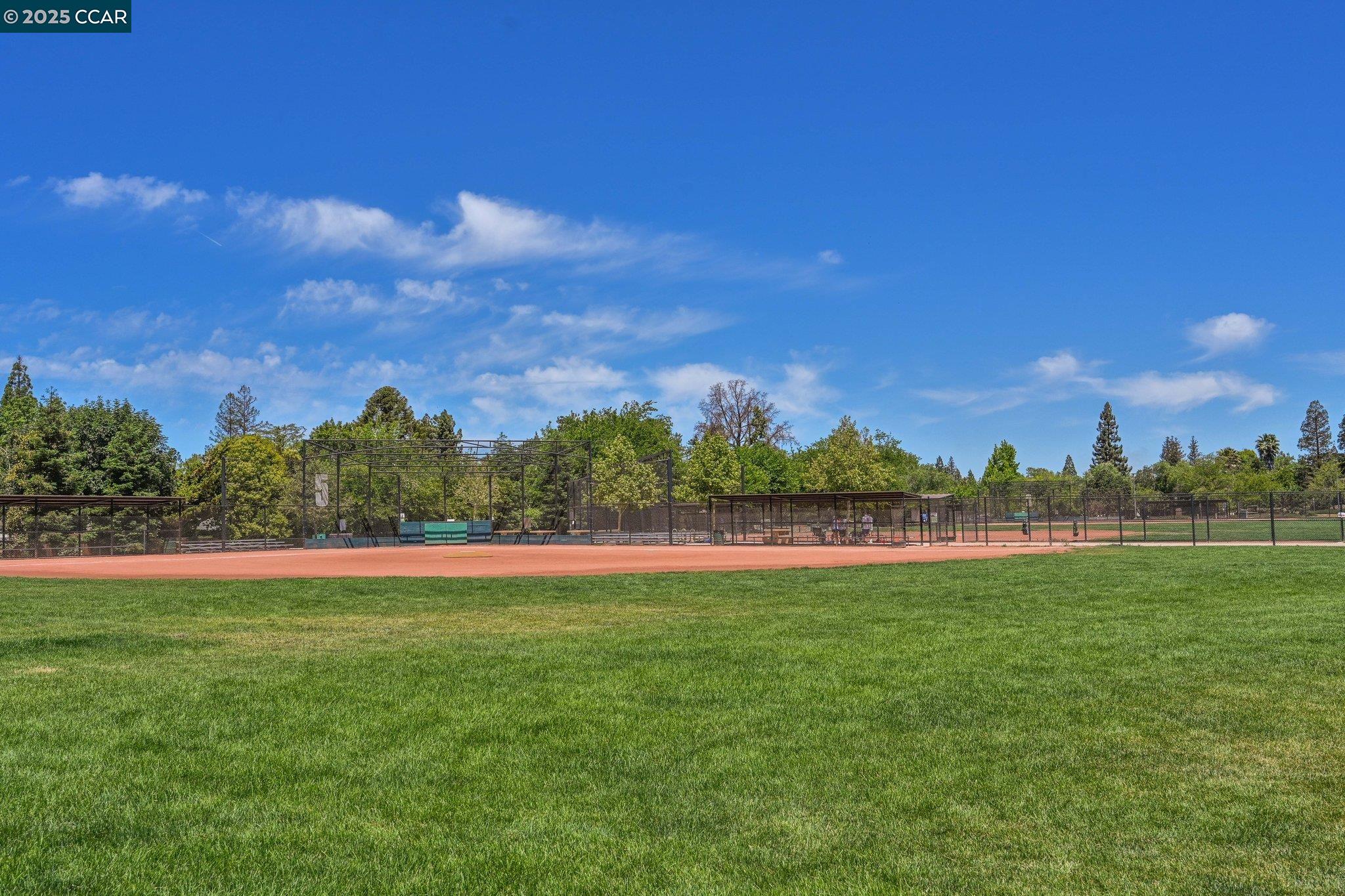 Detail Gallery Image 40 of 43 For 412 Beatrice Rd, Pleasant Hill,  CA 94523 - 4 Beds | 2 Baths