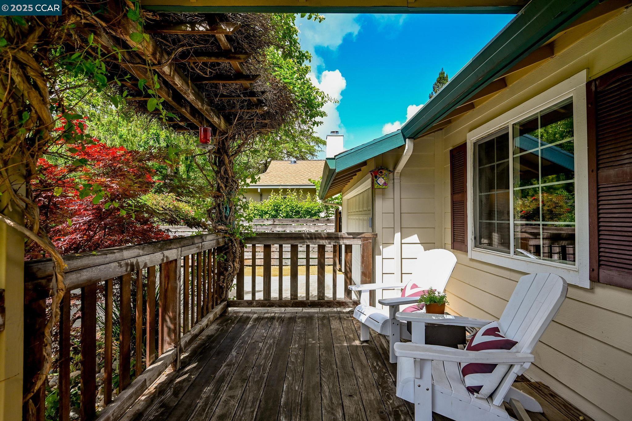 Detail Gallery Image 5 of 43 For 412 Beatrice Rd, Pleasant Hill,  CA 94523 - 4 Beds | 2 Baths