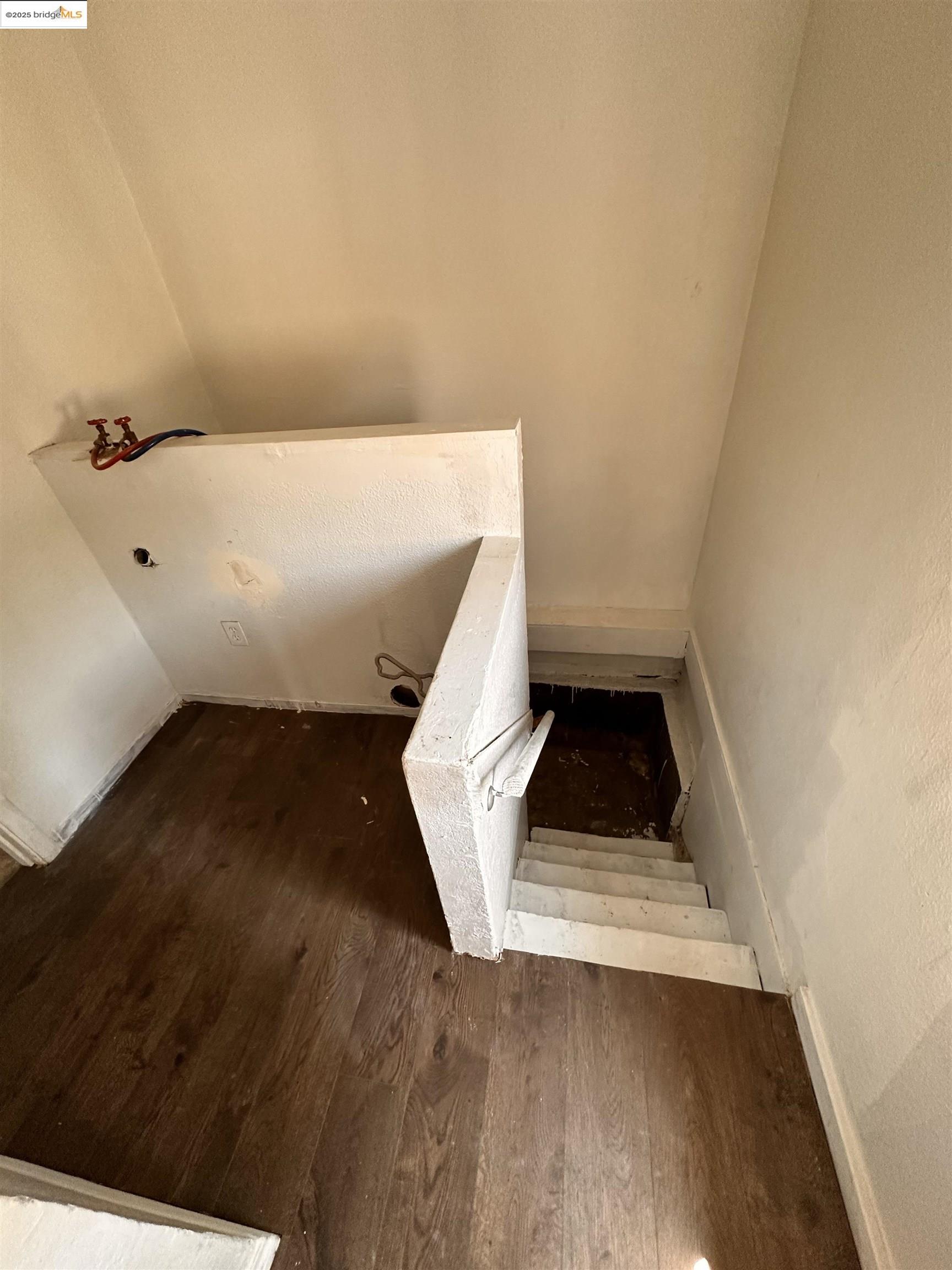 Detail Gallery Image 20 of 25 For 1342 Garvin Ave, Richmond,  CA 94801 - – Beds | – Baths