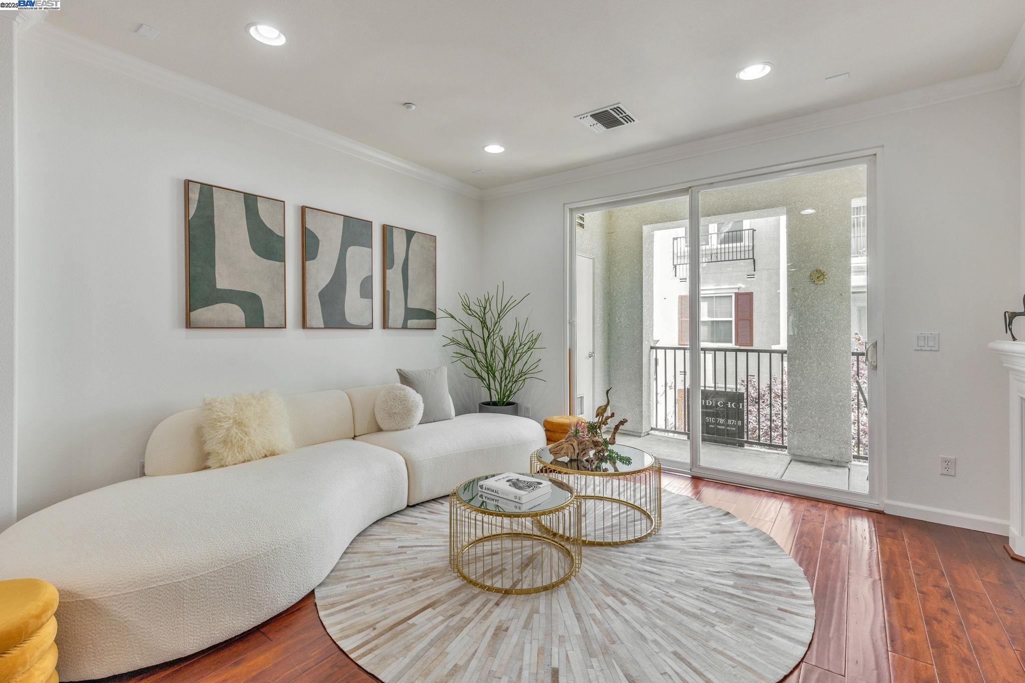 Detail Gallery Image 5 of 28 For 3420 Finnian Way #322,  Dublin,  CA 94568 - 3 Beds | 2 Baths