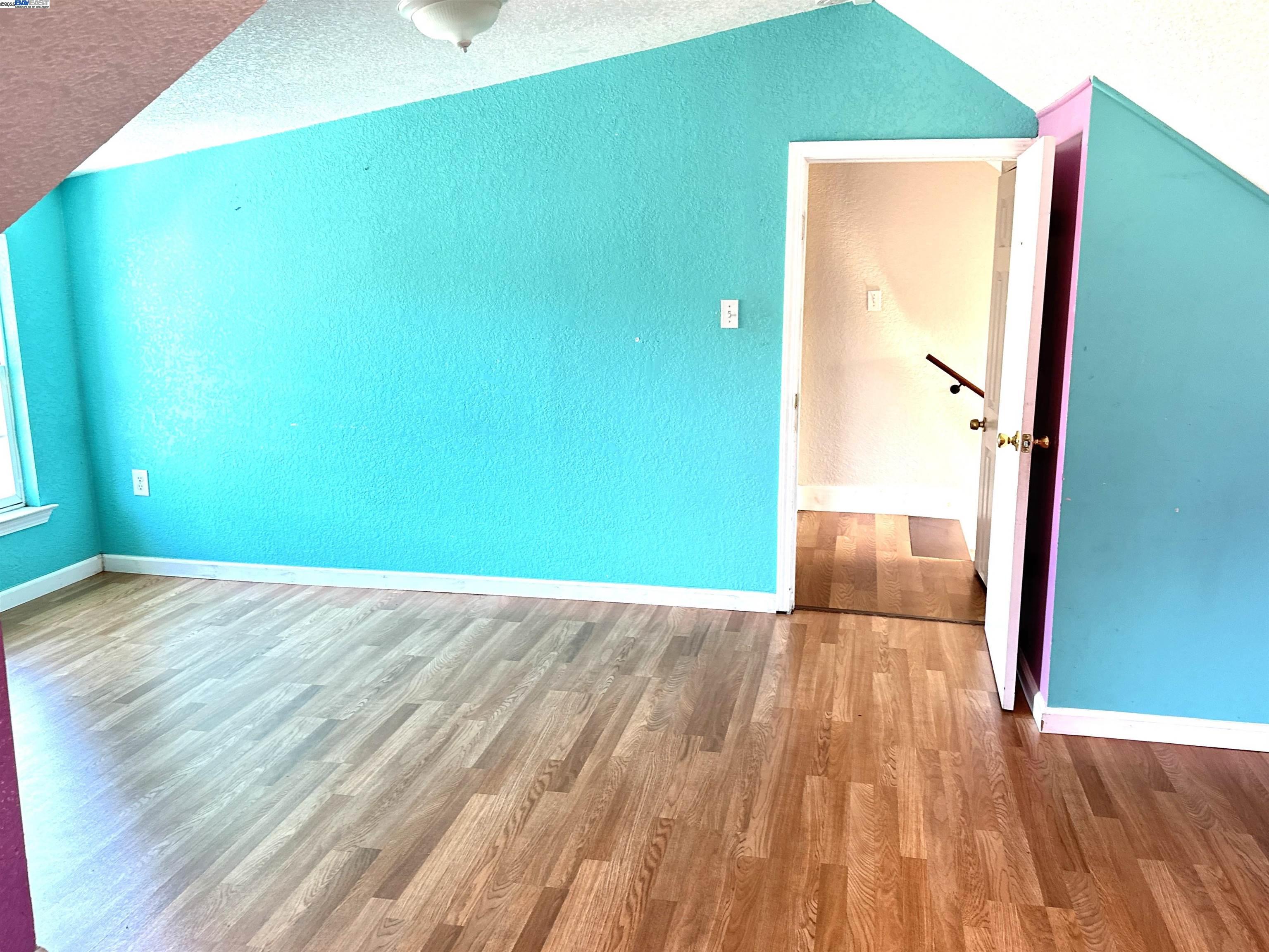 Detail Gallery Image 14 of 31 For 1610 85th Avenue, Oakland,  CA 94621 - 3 Beds | 1 Baths