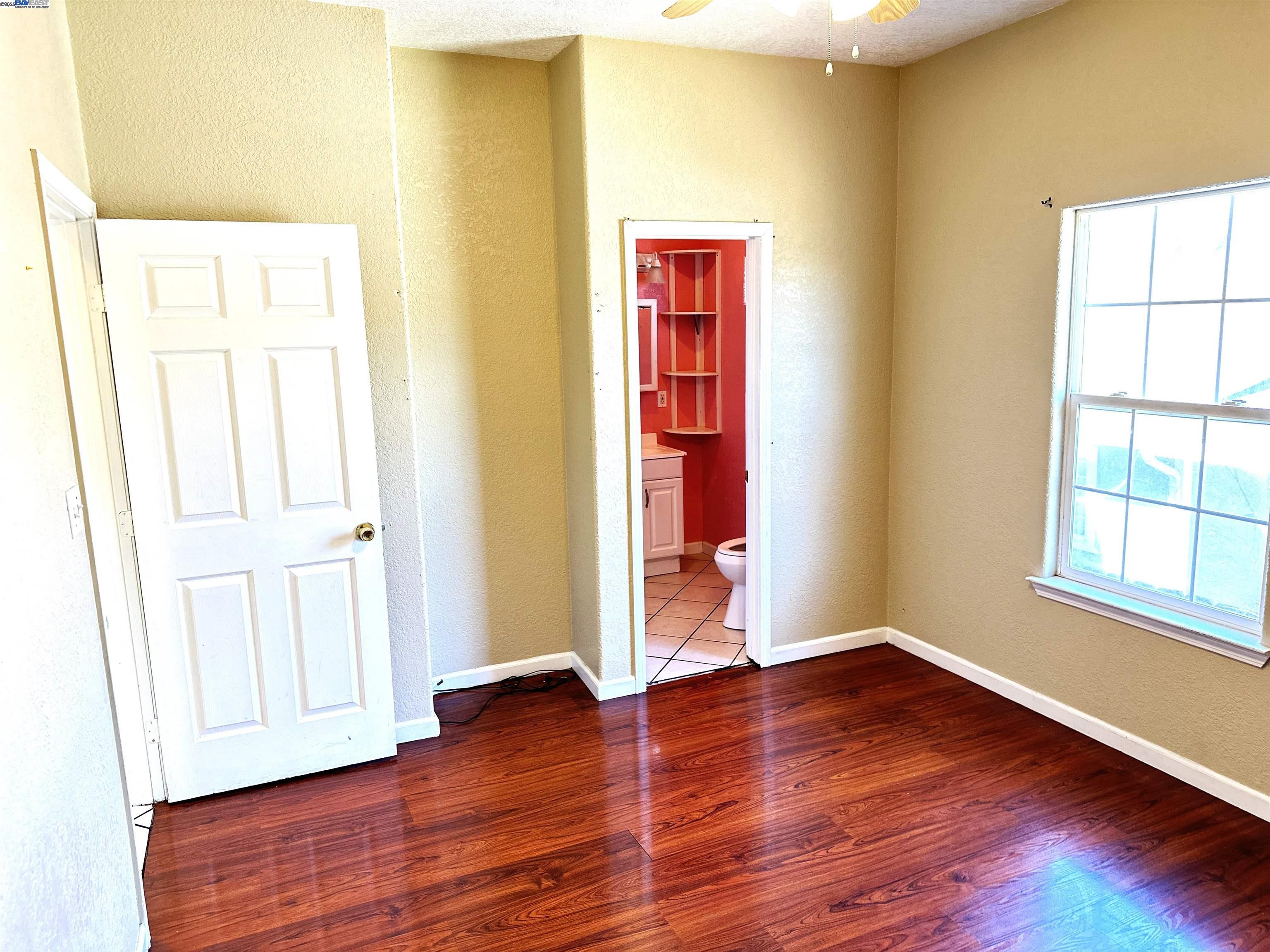 Detail Gallery Image 15 of 31 For 1610 85th Avenue, Oakland,  CA 94621 - 3 Beds | 1 Baths