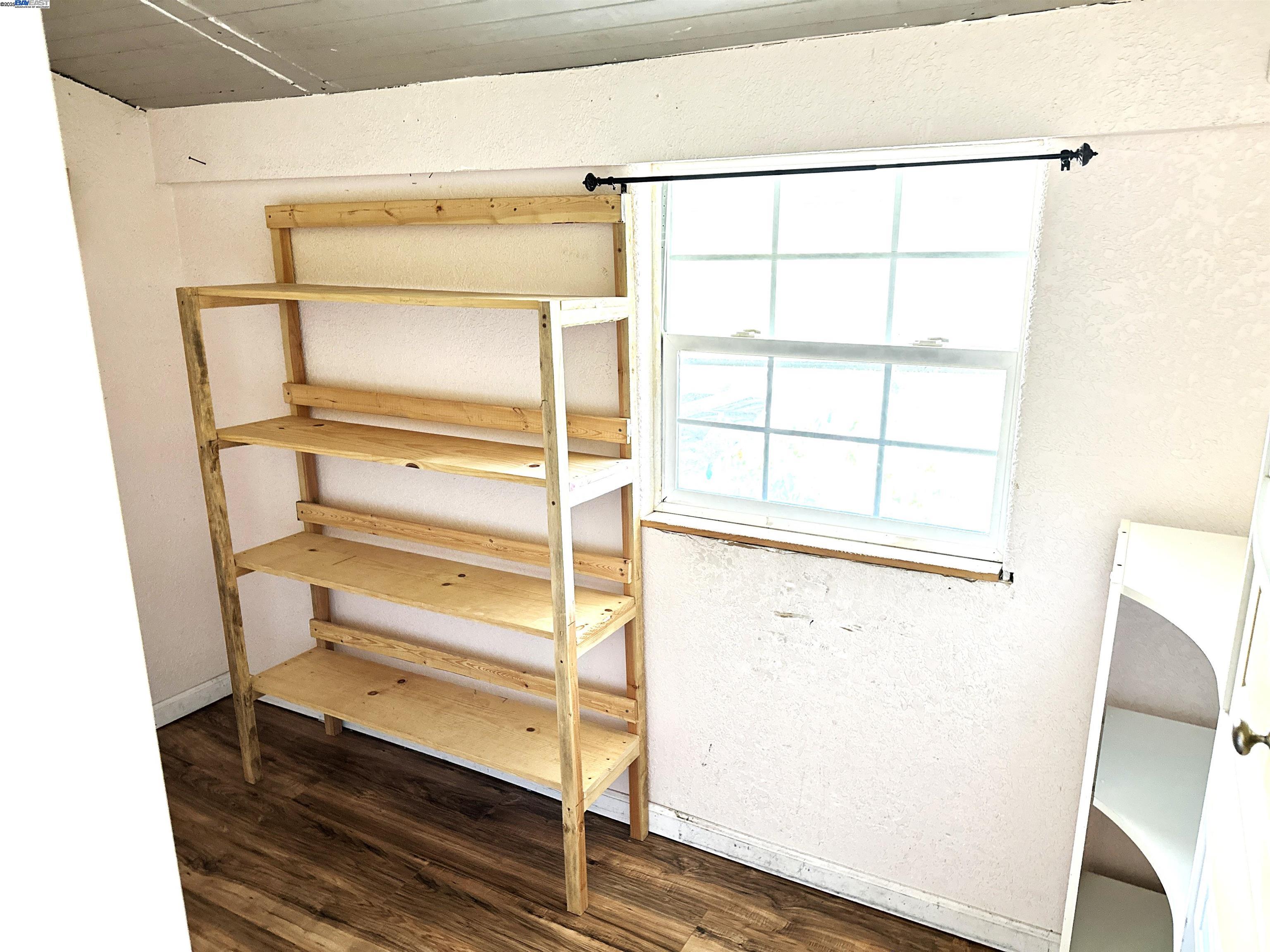 Detail Gallery Image 16 of 31 For 1610 85th Avenue, Oakland,  CA 94621 - 3 Beds | 1 Baths