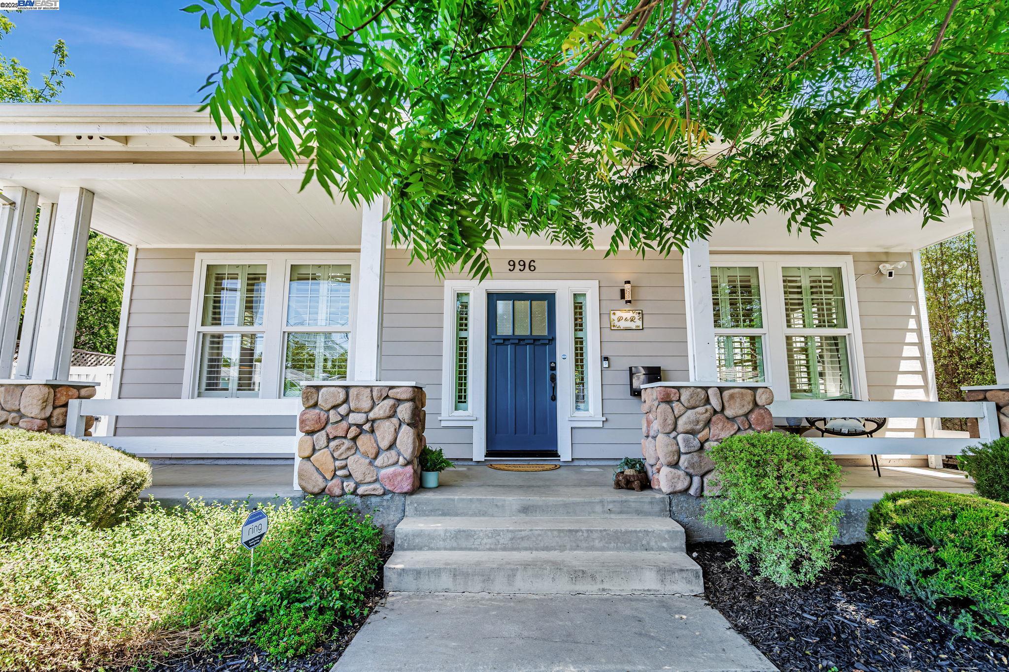 Detail Gallery Image 1 of 60 For 996 Prevost St, San Jose,  CA 95125 - 4 Beds | 3/1 Baths