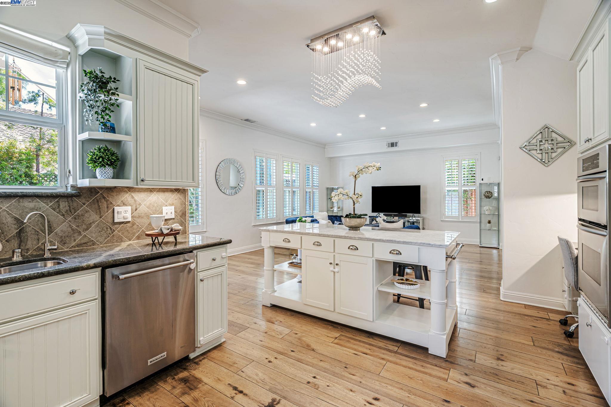 Detail Gallery Image 14 of 60 For 996 Prevost St, San Jose,  CA 95125 - 4 Beds | 3/1 Baths