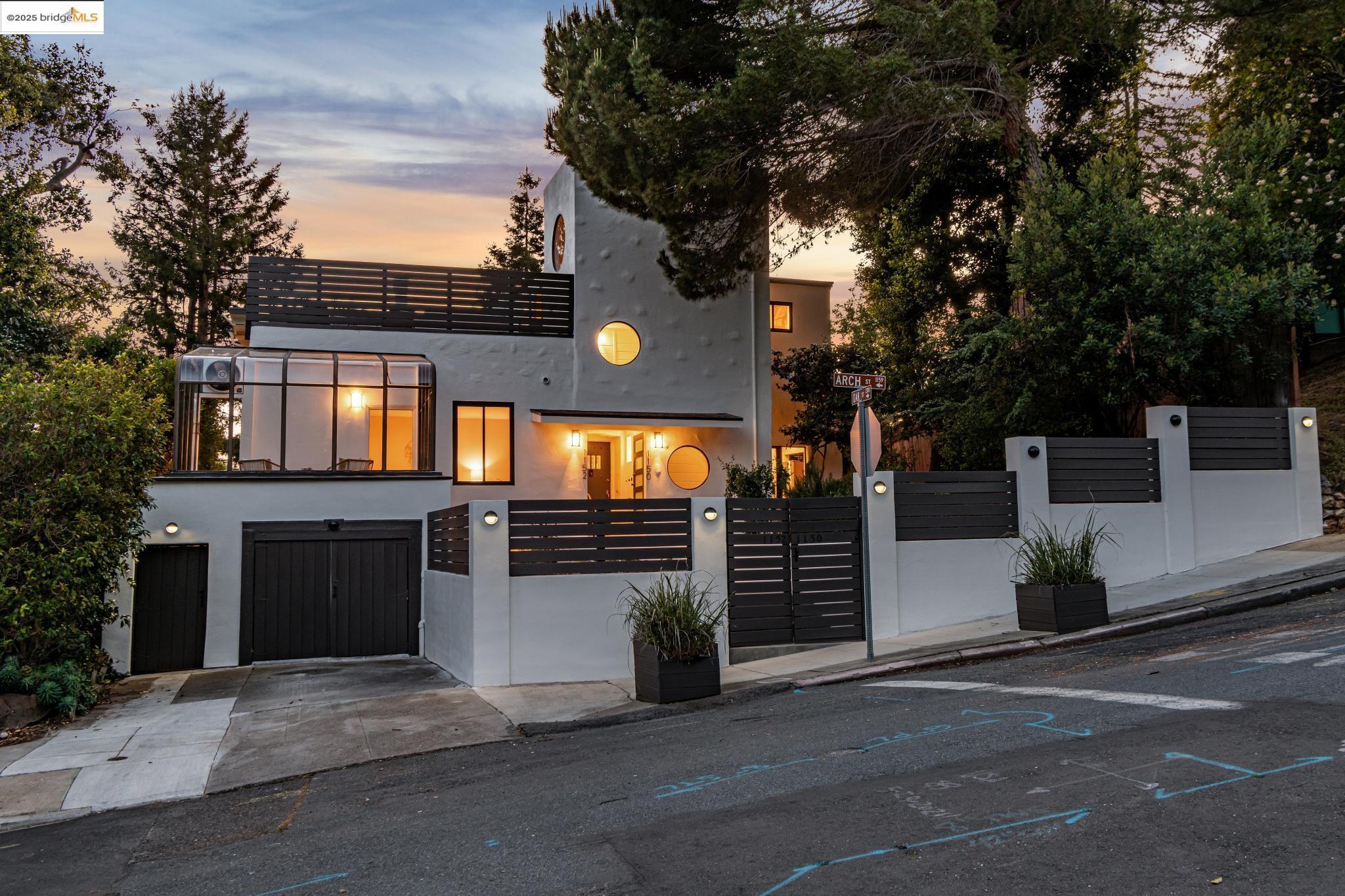 Detail Gallery Image 1 of 60 For 1150 Arch St, Berkeley,  CA 94708 - – Beds | – Baths