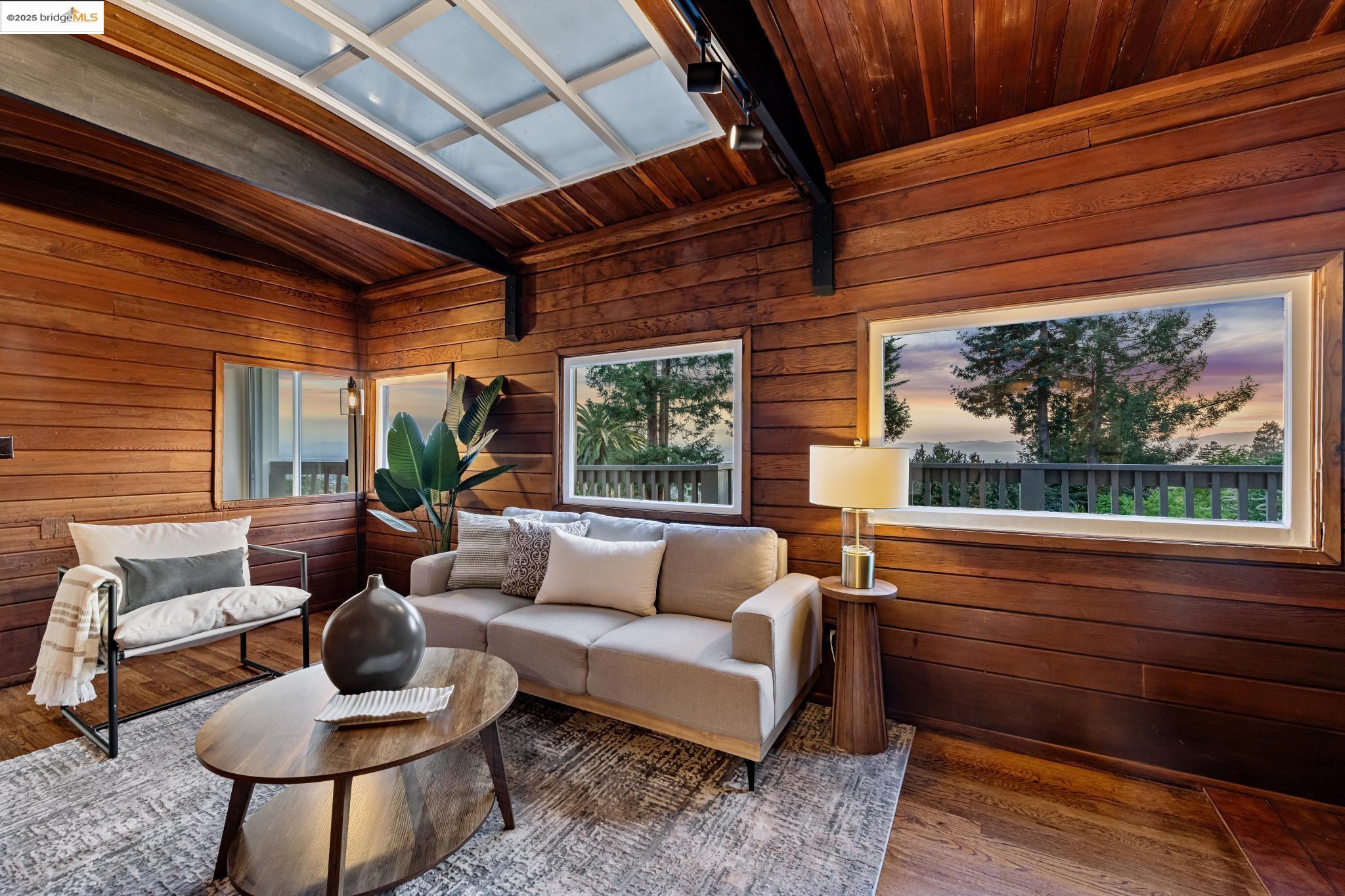 Detail Gallery Image 11 of 60 For 1150 Arch St, Berkeley,  CA 94708 - – Beds | – Baths