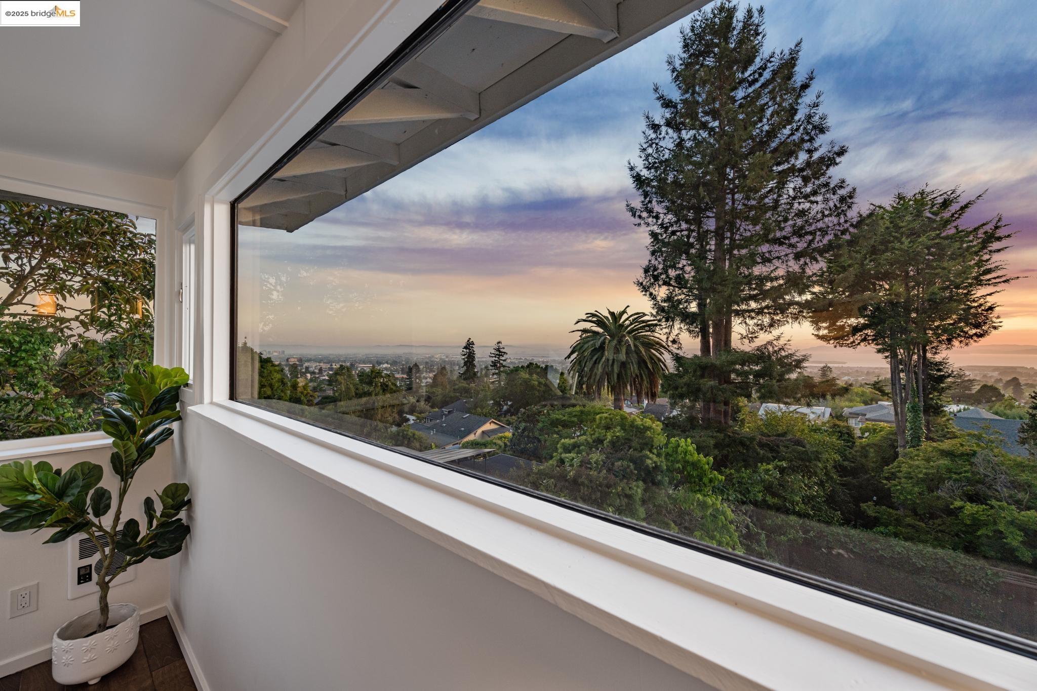 Detail Gallery Image 13 of 60 For 1150 Arch St, Berkeley,  CA 94708 - – Beds | – Baths