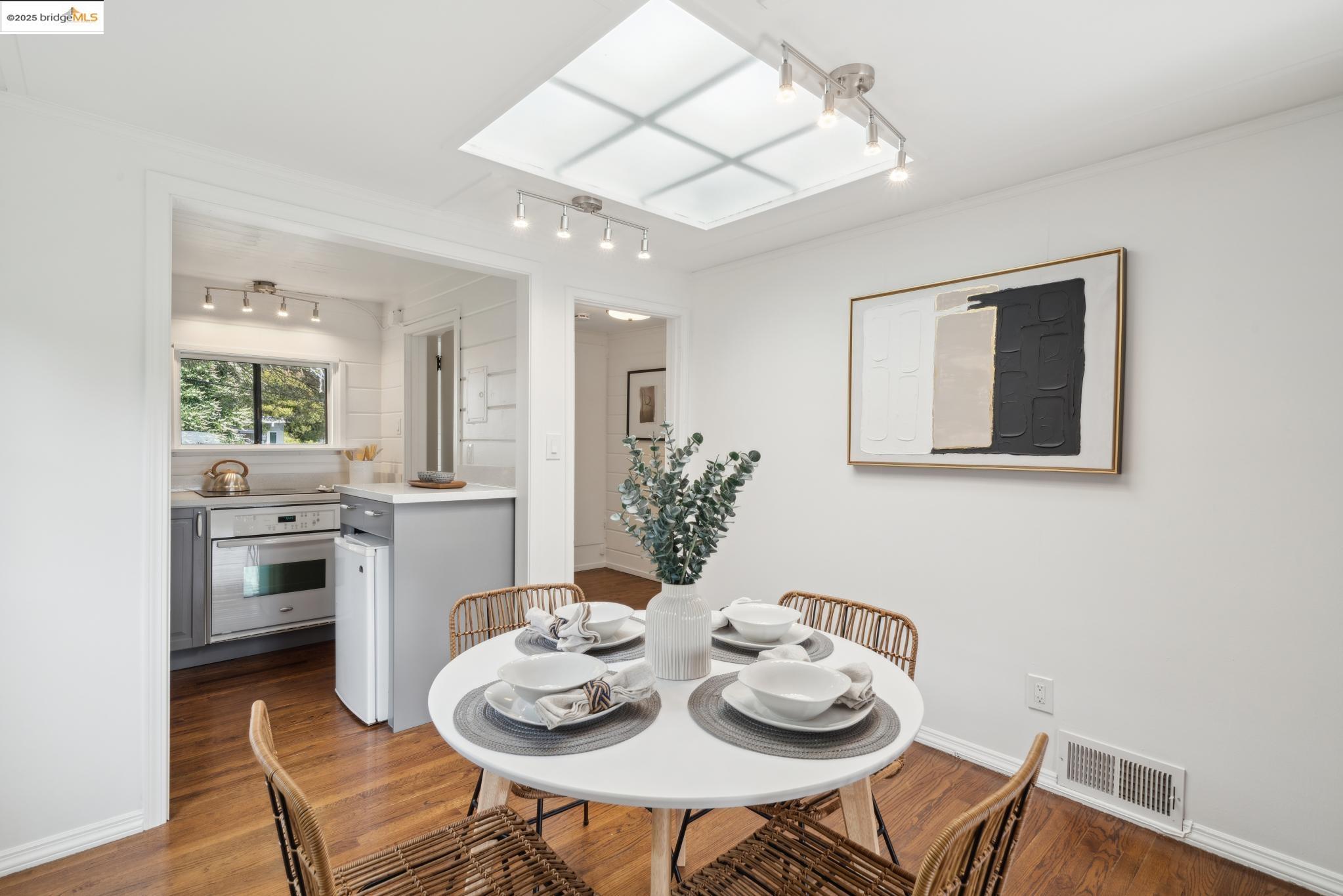 Detail Gallery Image 51 of 60 For 1150 Arch St, Berkeley,  CA 94708 - – Beds | – Baths