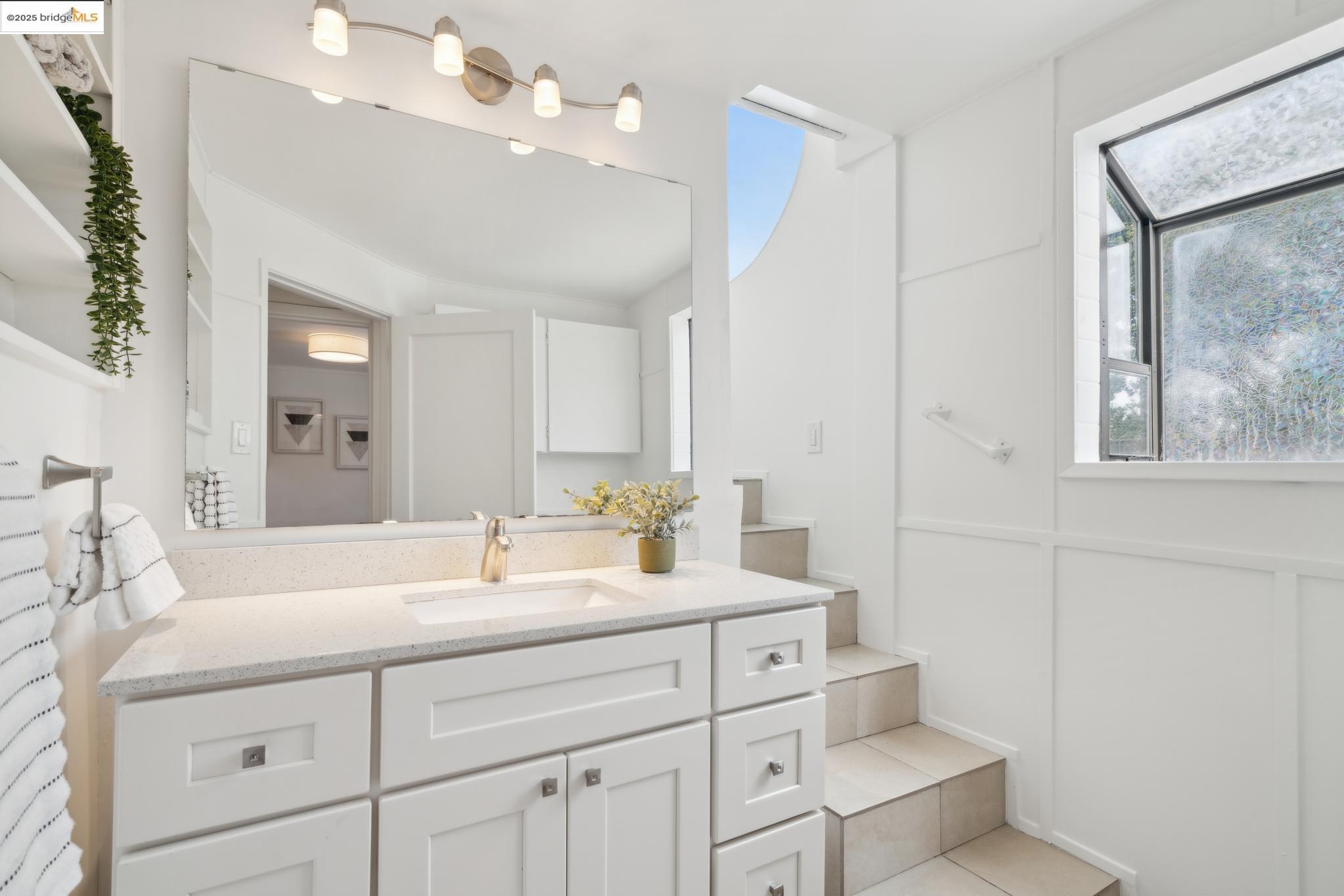 Detail Gallery Image 53 of 60 For 1150 Arch St, Berkeley,  CA 94708 - – Beds | – Baths