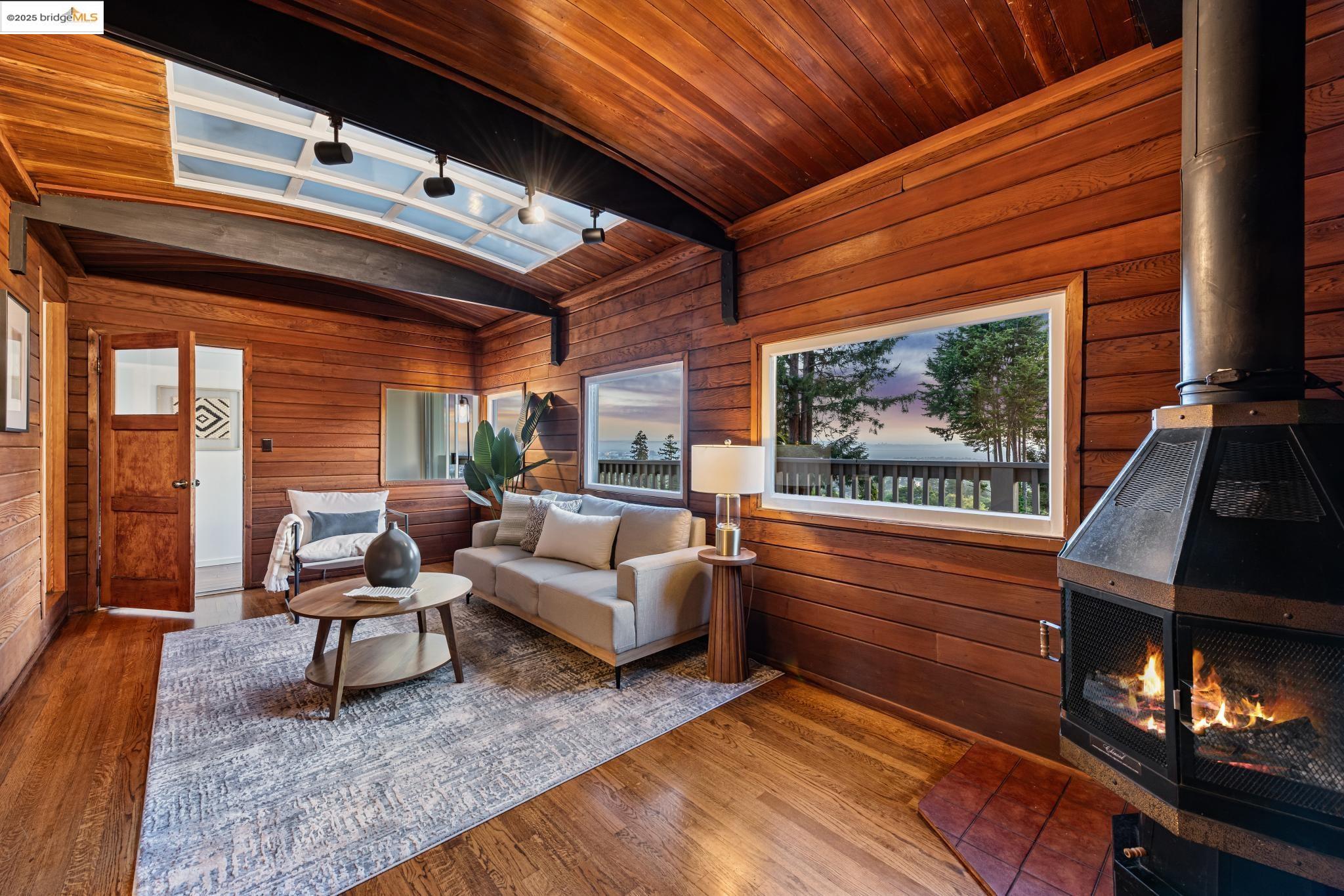 Detail Gallery Image 10 of 60 For 1150 Arch St, Berkeley,  CA 94708 - – Beds | – Baths