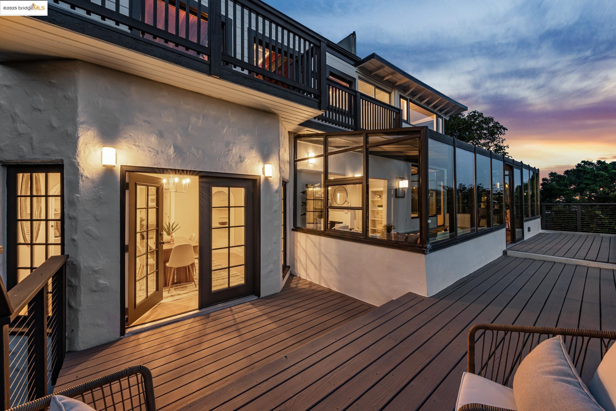Detail Gallery Image 19 of 60 For 1150 Arch St, Berkeley,  CA 94708 - 5 Beds | 4/1 Baths