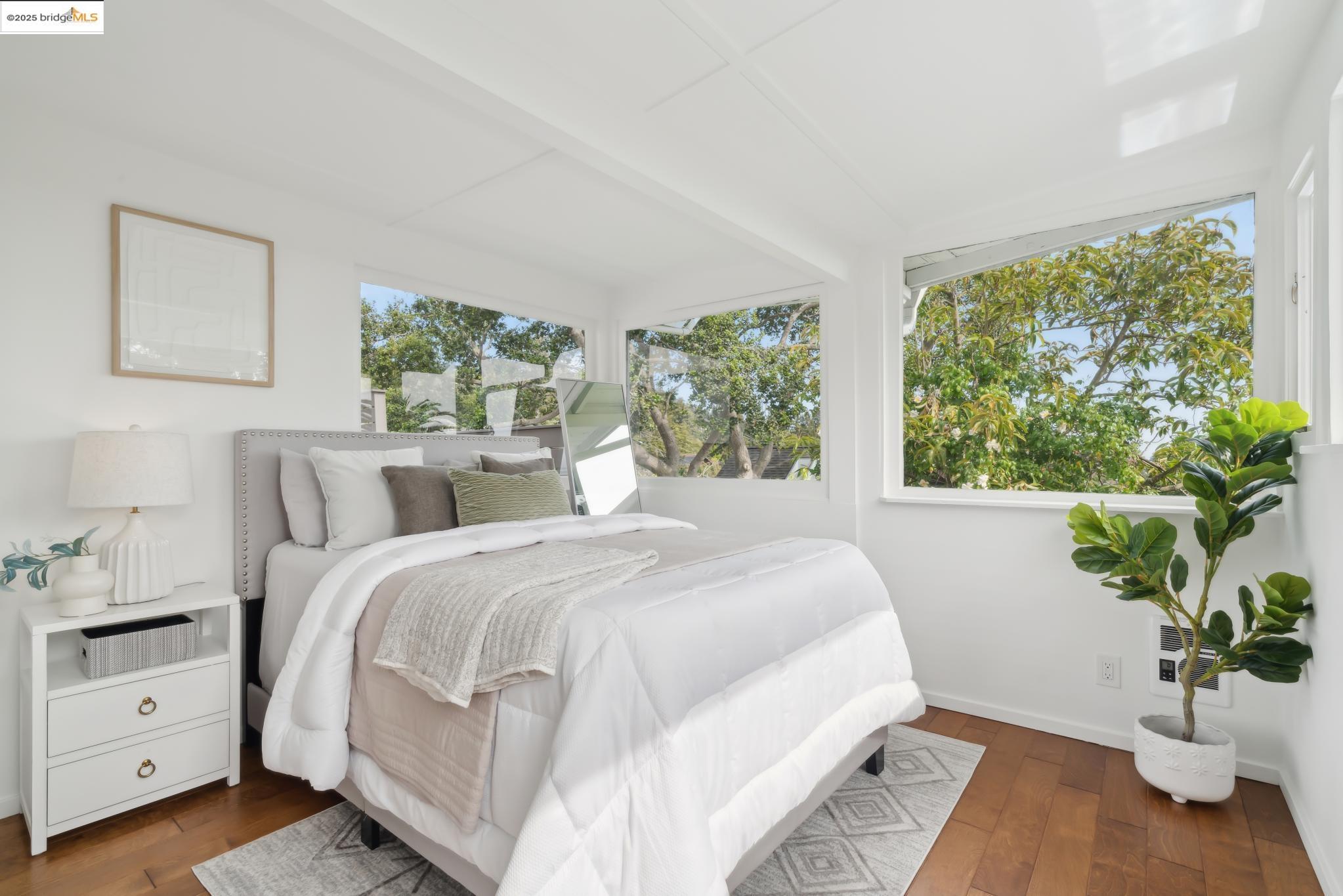 Detail Gallery Image 54 of 60 For 1150 Arch St, Berkeley,  CA 94708 - 5 Beds | 4/1 Baths