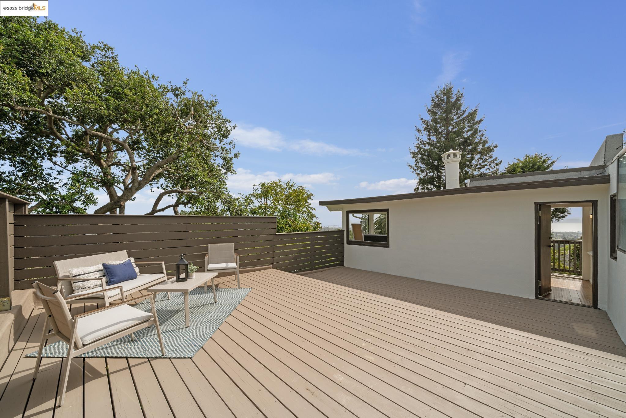 Detail Gallery Image 56 of 60 For 1150 Arch St, Berkeley,  CA 94708 - 5 Beds | 4/1 Baths