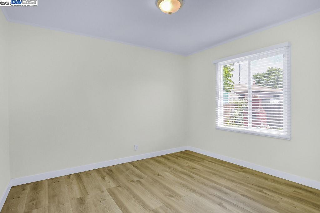 Detail Gallery Image 12 of 22 For 448 Burlwood Ave, Oakland,  CA 94603 - 2 Beds | 1 Baths