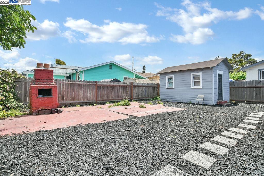 Detail Gallery Image 17 of 22 For 448 Burlwood Ave, Oakland,  CA 94603 - 2 Beds | 1 Baths
