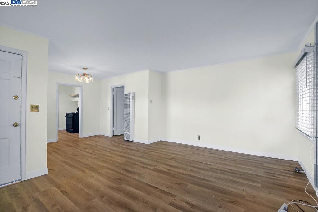 Detail Gallery Image 3 of 22 For 448 Burlwood Ave, Oakland,  CA 94603 - 2 Beds | 1 Baths