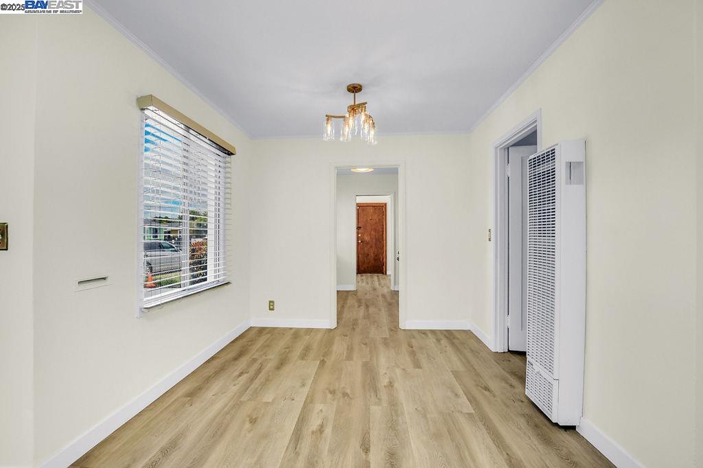 Detail Gallery Image 5 of 22 For 448 Burlwood Ave, Oakland,  CA 94603 - 2 Beds | 1 Baths