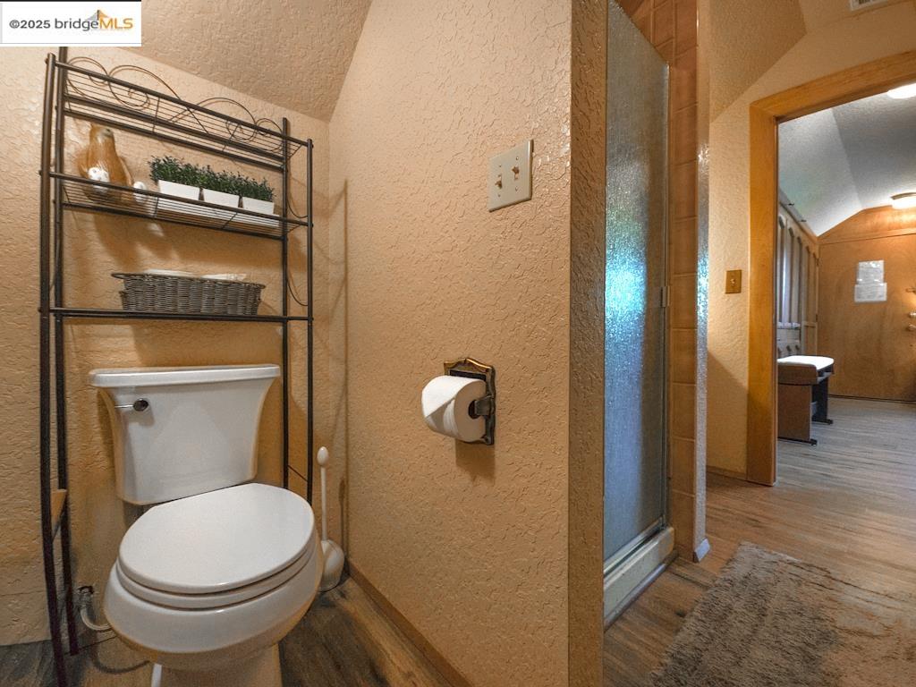 Detail Gallery Image 14 of 24 For 20783 Non Pareil, Groveland,  CA 95321 - 2 Beds | 3 Baths